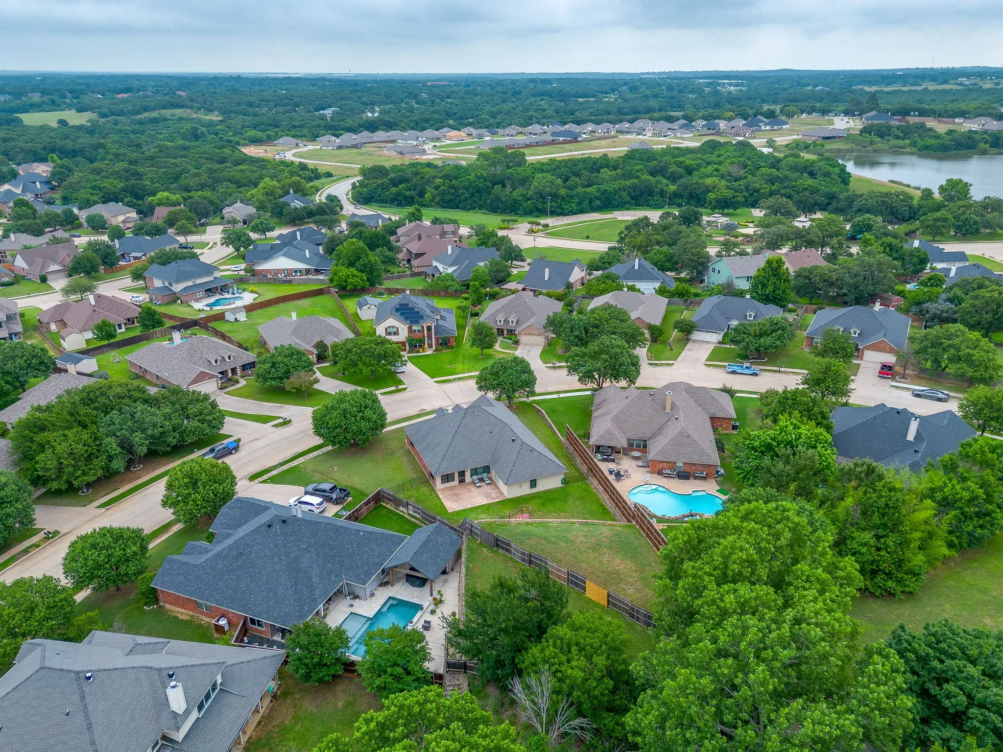 Single Family Residence For Sale in Johnson County , 2720 Pinnacle Drive, Burleson, Texas 76028, 4 Bedroom, 2 Bathroom, 2 Garage spaces, 2,182 Sqft, built in 2005, mls#21244309, Real Estate Agent in Burleson, Homes For Sale in Johnson county, Homes For Sale in Burleson, Realtor in Burleson Texas, Real Estate Brokerage Independent Realty Texas, Luminita Cordes Realtor