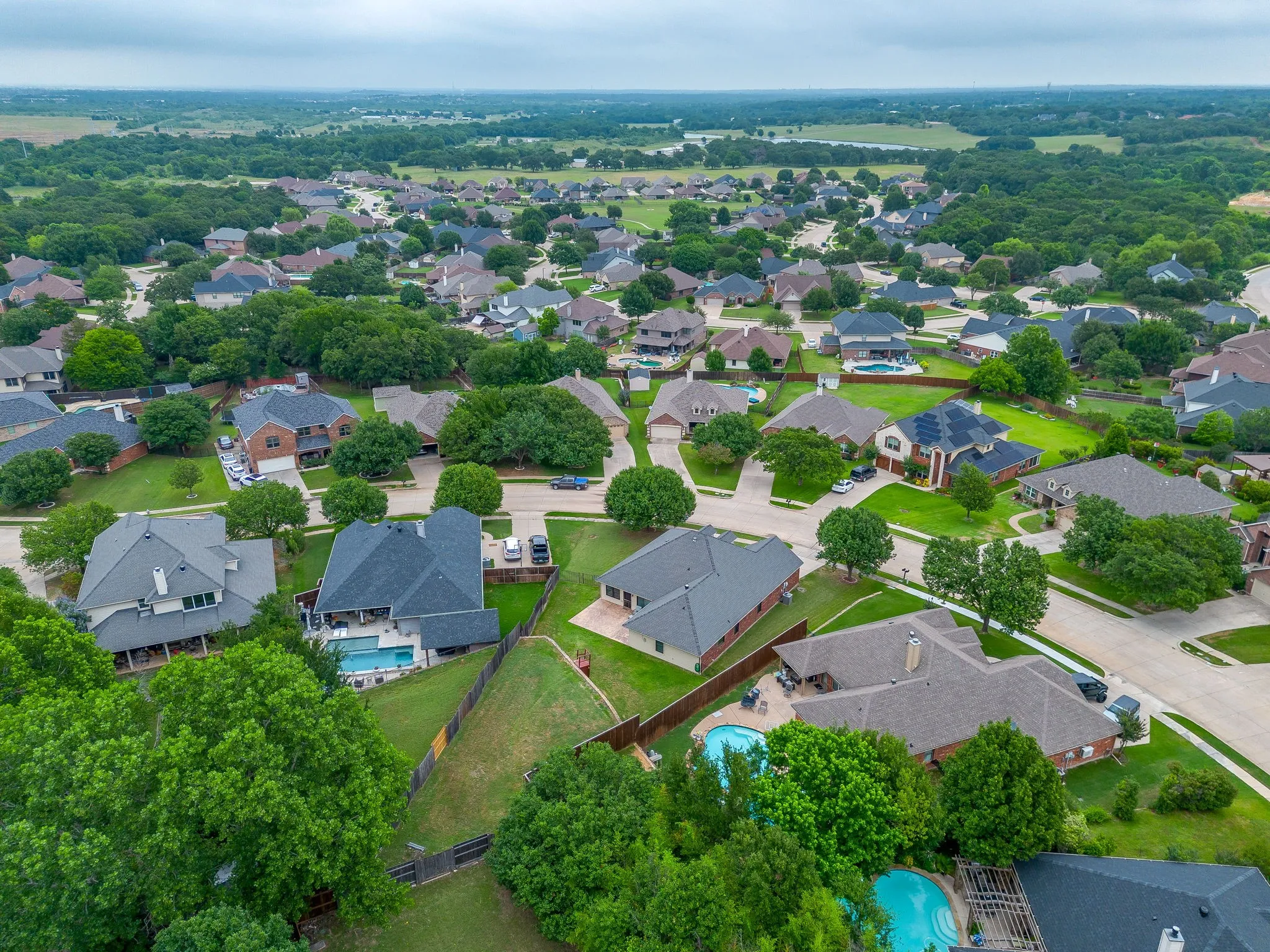 Single Family Residence For Sale in Johnson County , 2720 Pinnacle Drive, Burleson, Texas 76028, 4 Bedroom, 2 Bathroom, 2 Garage spaces, 2,182 Sqft, built in 2005, mls#21244309, Real Estate Agent in Burleson, Homes For Sale in Johnson county, Homes For Sale in Burleson, Realtor in Burleson Texas, Real Estate Brokerage Independent Realty Texas, Luminita Cordes Realtor