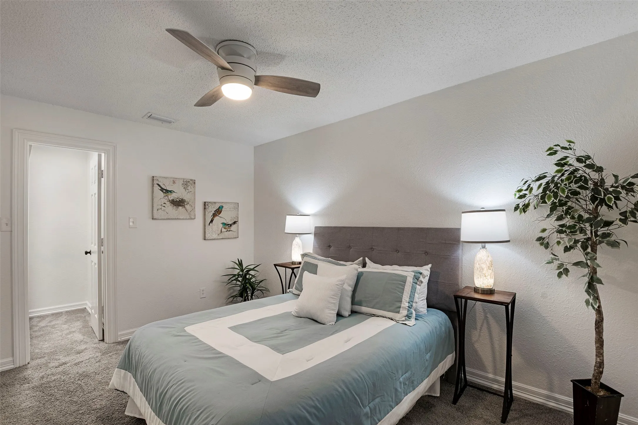Single Family Residence For Sale in Dallas County , 3114 Oak Trail Drive, Rowlett, Texas 75088, 3 Bedroom, 2 Bathroom, 2 Garage spaces, 2,081 Sqft, built in 1984, mls#21278588, Real Estate Agent in Rowlett, Homes For Sale in Dallas county, Homes For Sale in Rowlett, Realtor in Rowlett Texas, Real Estate Brokerage Independent Realty Texas, Luminita Cordes Realtor