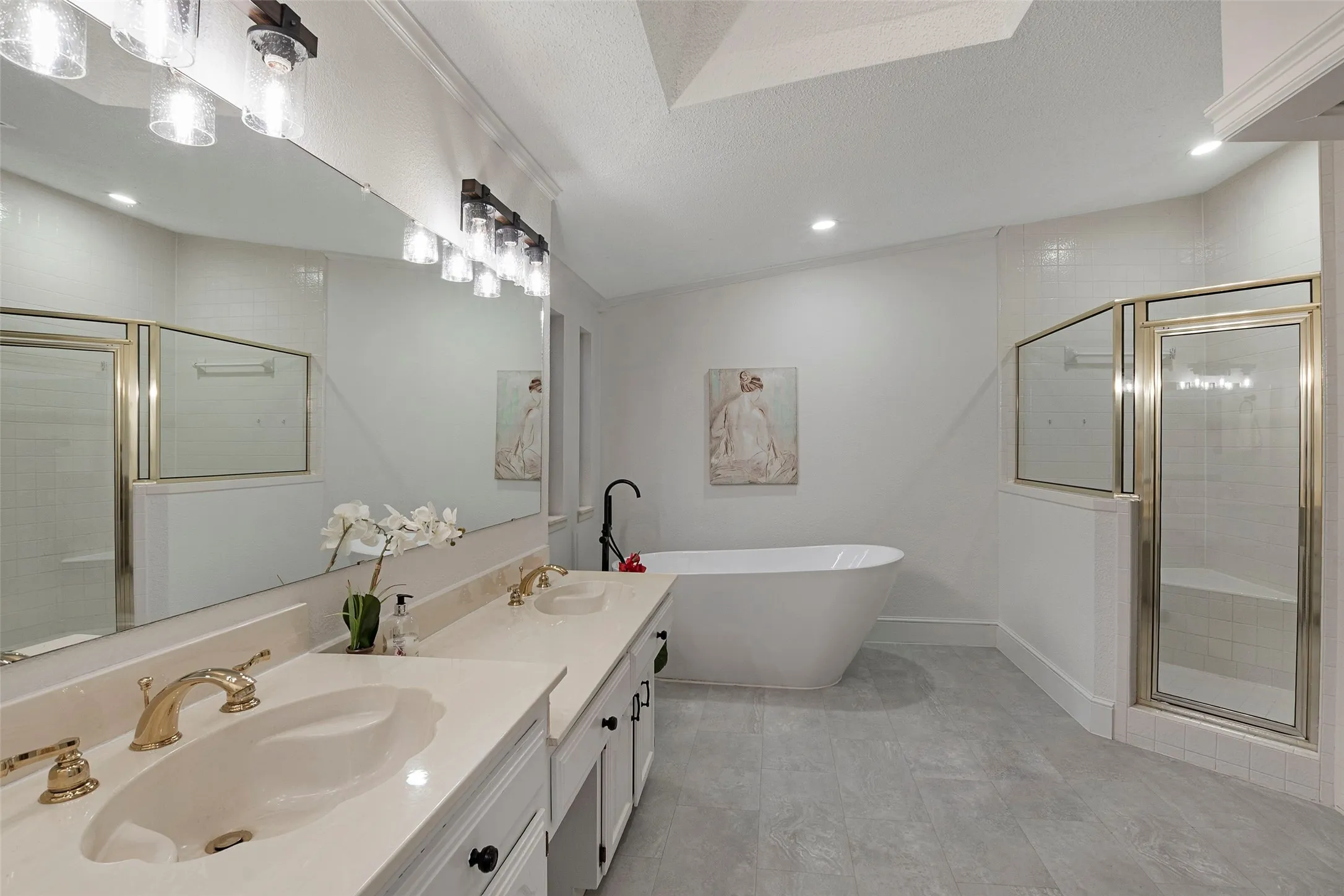 Single Family Residence For Sale in Dallas County , 3114 Oak Trail Drive, Rowlett, Texas 75088, 3 Bedroom, 2 Bathroom, 2 Garage spaces, 2,081 Sqft, built in 1984, mls#21278588, Real Estate Agent in Rowlett, Homes For Sale in Dallas county, Homes For Sale in Rowlett, Realtor in Rowlett Texas, Real Estate Brokerage Independent Realty Texas, Luminita Cordes Realtor