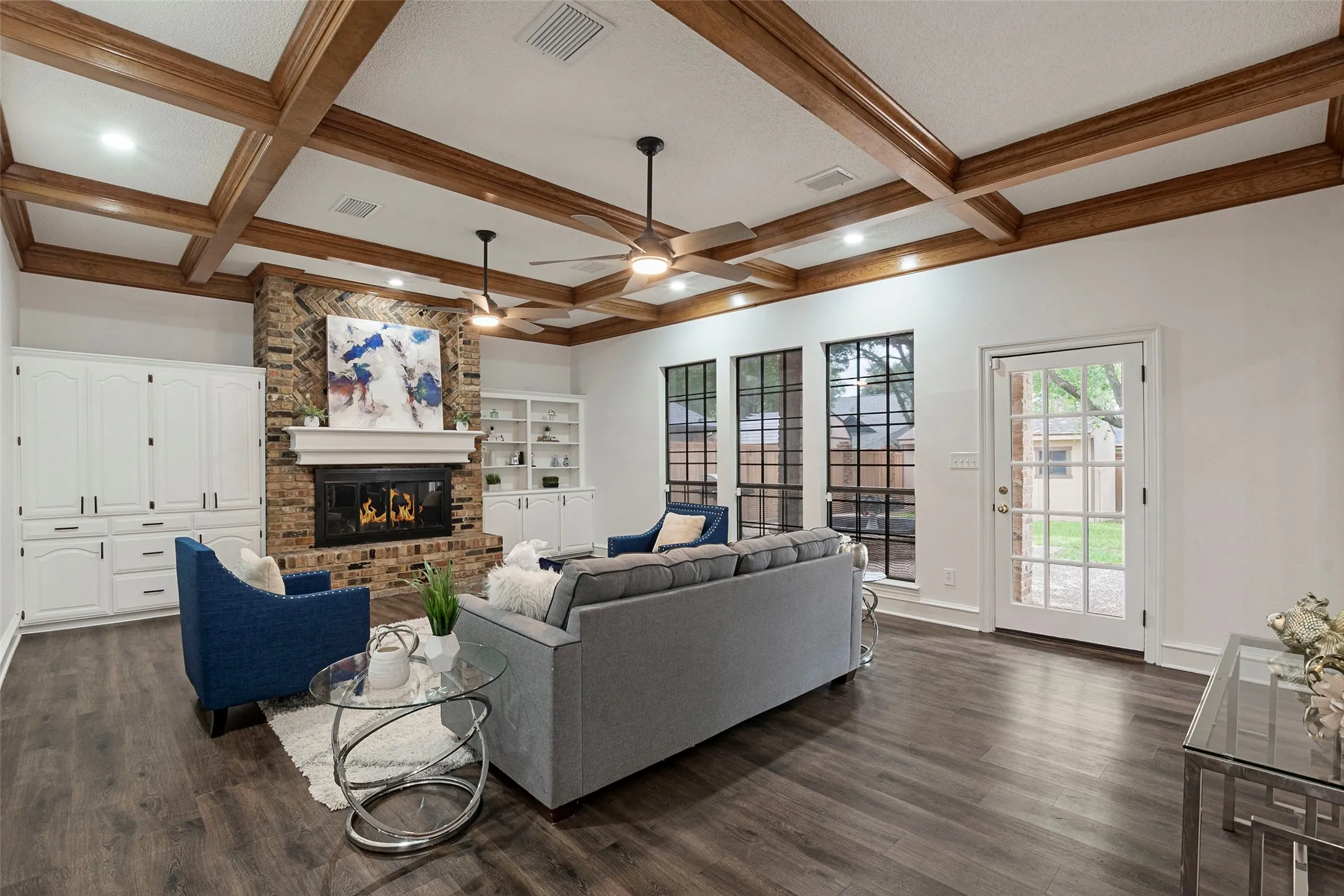 Single Family Residence For Sale in Dallas County , 3114 Oak Trail Drive, Rowlett, Texas 75088, 3 Bedroom, 2 Bathroom, 2 Garage spaces, 2,081 Sqft, built in 1984, mls#21278588, Real Estate Agent in Rowlett, Homes For Sale in Dallas county, Homes For Sale in Rowlett, Realtor in Rowlett Texas, Real Estate Brokerage Independent Realty Texas, Luminita Cordes Realtor