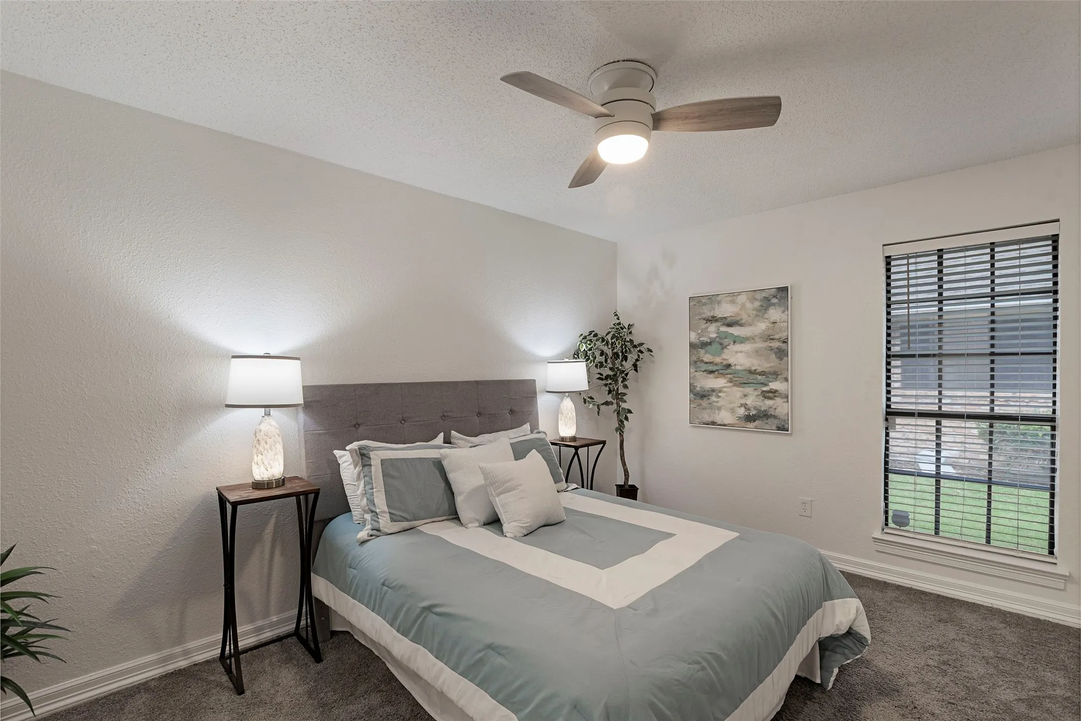 Single Family Residence For Sale in Dallas County , 3114 Oak Trail Drive, Rowlett, Texas 75088, 3 Bedroom, 2 Bathroom, 2 Garage spaces, 2,081 Sqft, built in 1984, mls#21278588, Real Estate Agent in Rowlett, Homes For Sale in Dallas county, Homes For Sale in Rowlett, Realtor in Rowlett Texas, Real Estate Brokerage Independent Realty Texas, Luminita Cordes Realtor