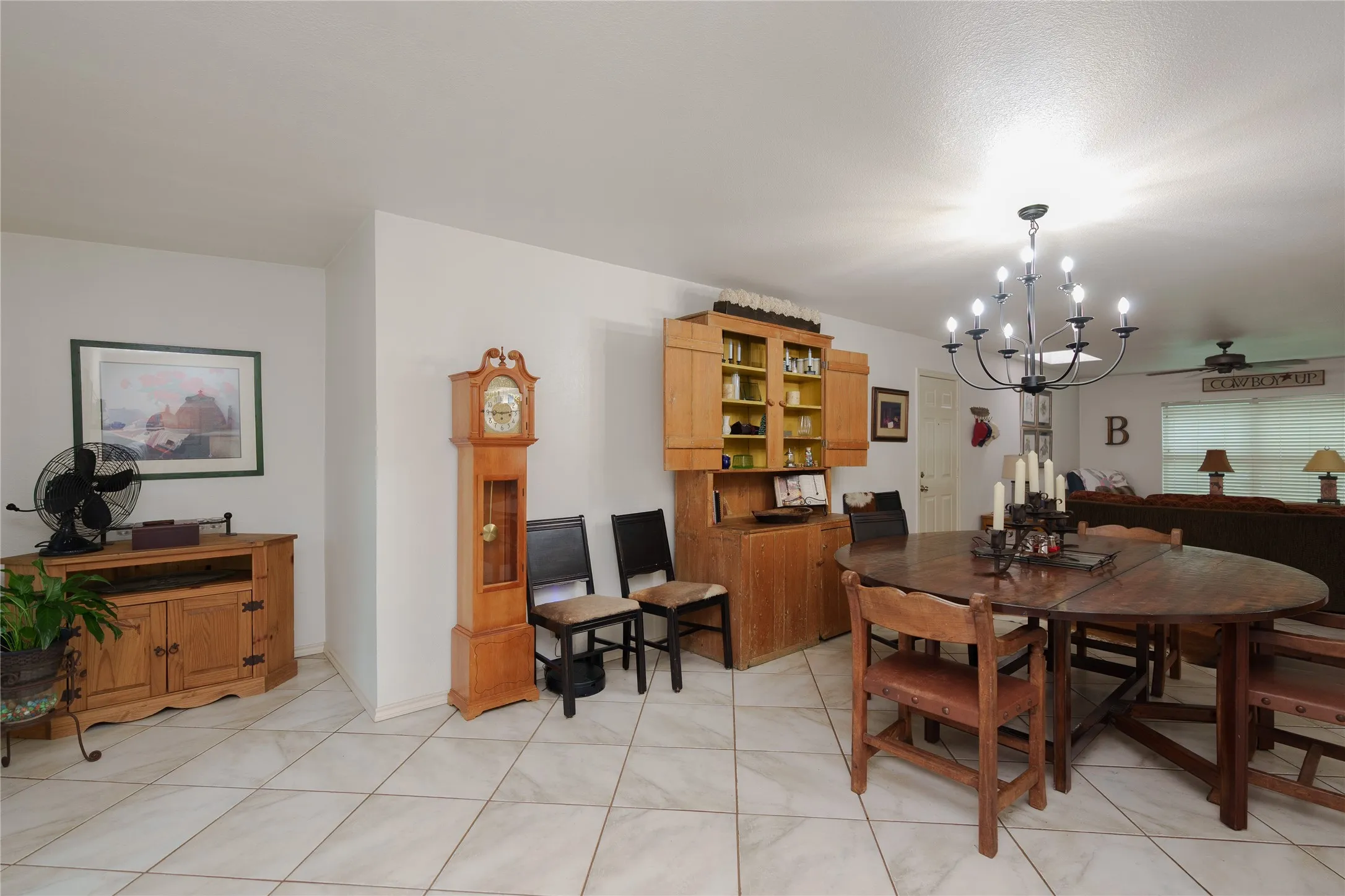 Single Family Residence For Sale in Denton County , 920 Brush Creek Road, Argyle, Texas 76226, 4 Bedroom, 3 Bathroom, 2 Garage spaces, 3,218 Sqft, built in 1974, mls#21253760, Real Estate Agent in Argyle, Homes For Sale in Denton county, Homes For Sale in Argyle, Realtor in Argyle Texas, Real Estate Brokerage Independent Realty Texas, Luminita Cordes Realtor