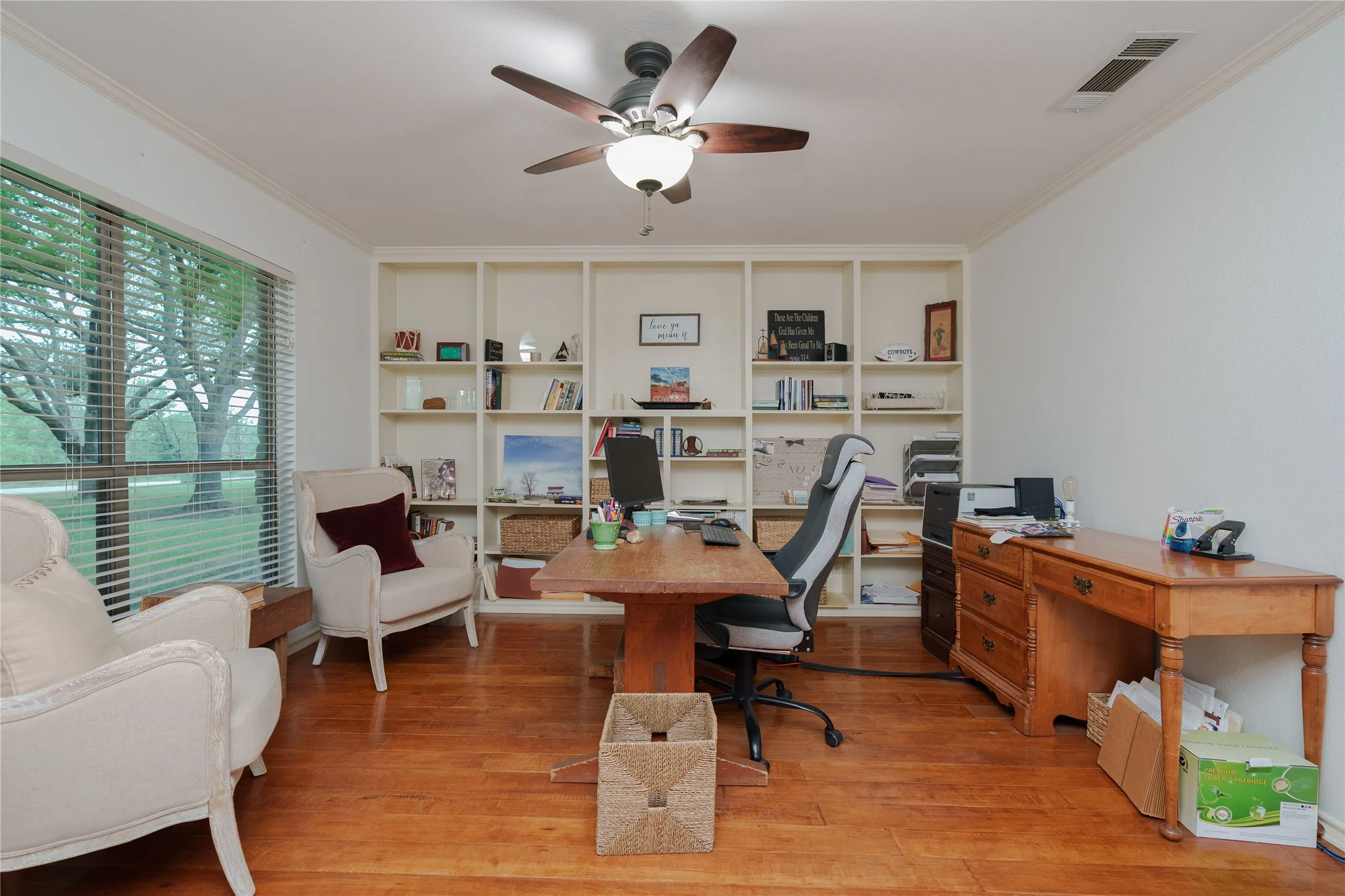 Single Family Residence For Sale in Denton County , 920 Brush Creek Road, Argyle, Texas 76226, 4 Bedroom, 3 Bathroom, 2 Garage spaces, 3,218 Sqft, built in 1974, mls#21253760, Real Estate Agent in Argyle, Homes For Sale in Denton county, Homes For Sale in Argyle, Realtor in Argyle Texas, Real Estate Brokerage Independent Realty Texas, Luminita Cordes Realtor