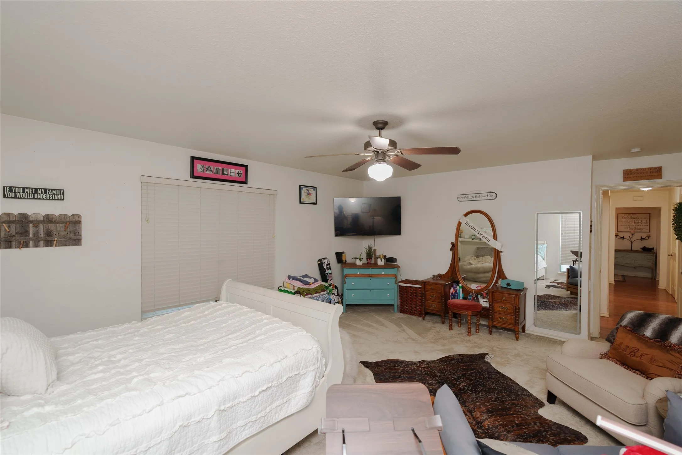 Single Family Residence For Sale in Denton County , 920 Brush Creek Road, Argyle, Texas 76226, 4 Bedroom, 3 Bathroom, 2 Garage spaces, 3,218 Sqft, built in 1974, mls#21253760, Real Estate Agent in Argyle, Homes For Sale in Denton county, Homes For Sale in Argyle, Realtor in Argyle Texas, Real Estate Brokerage Independent Realty Texas, Luminita Cordes Realtor
