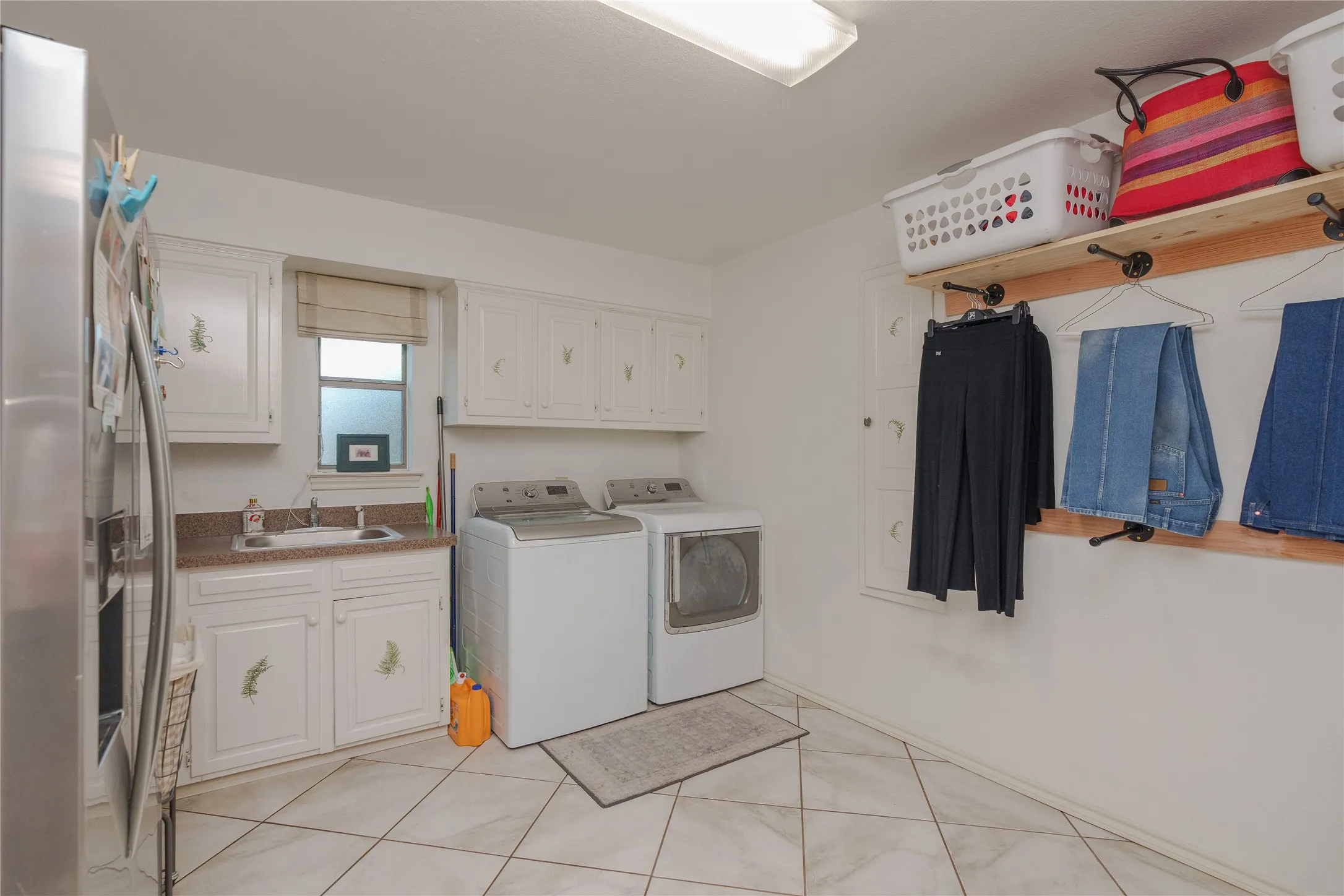 Single Family Residence For Sale in Denton County , 920 Brush Creek Road, Argyle, Texas 76226, 4 Bedroom, 3 Bathroom, 2 Garage spaces, 3,218 Sqft, built in 1974, mls#21253760, Real Estate Agent in Argyle, Homes For Sale in Denton county, Homes For Sale in Argyle, Realtor in Argyle Texas, Real Estate Brokerage Independent Realty Texas, Luminita Cordes Realtor