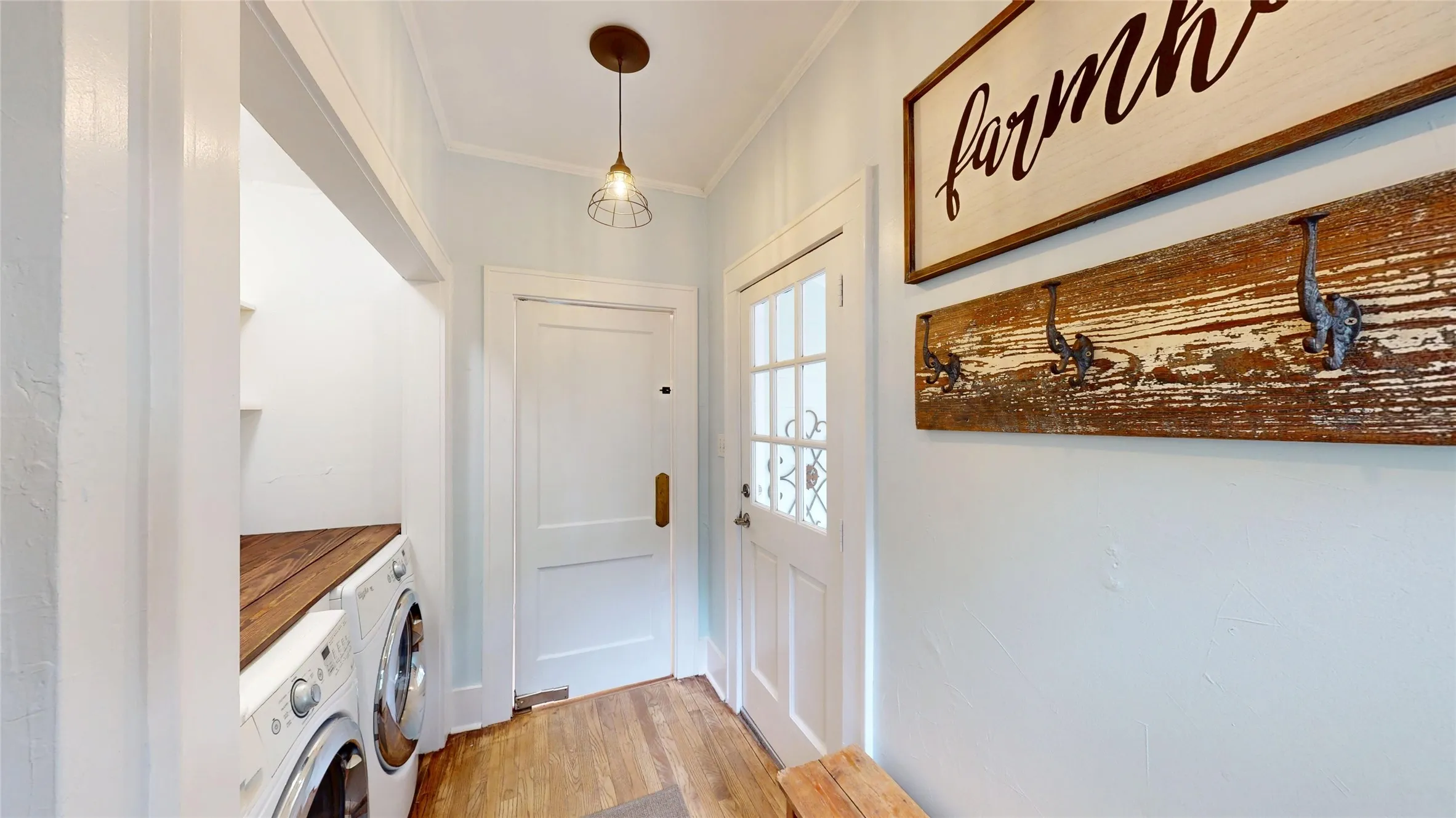 Single Family Residence For Sale in Collin County , 1106 Tucker Street, Mc Kinney, Texas 75069, 3 Bedroom, 2 Bathroom, Garage spaces, 2,090 Sqft, built in 1900, mls#21278577, Real Estate Agent in Mc Kinney, Homes For Sale in Collin county, Homes For Sale in Mc Kinney, Realtor in Mc Kinney Texas, Real Estate Brokerage Independent Realty Texas, Luminita Cordes Realtor