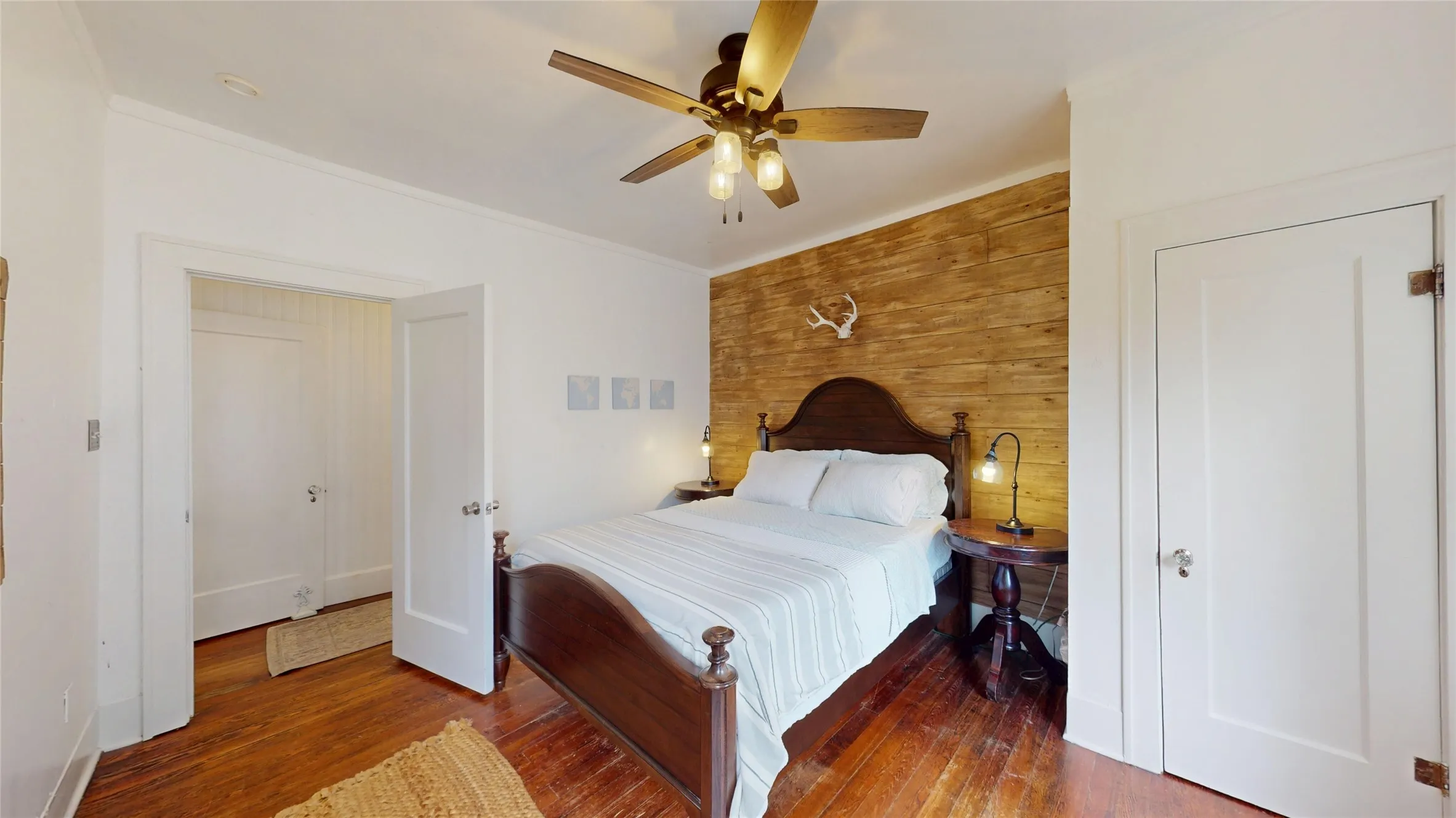 Single Family Residence For Sale in Collin County , 1106 Tucker Street, Mc Kinney, Texas 75069, 3 Bedroom, 2 Bathroom, Garage spaces, 2,090 Sqft, built in 1900, mls#21278577, Real Estate Agent in Mc Kinney, Homes For Sale in Collin county, Homes For Sale in Mc Kinney, Realtor in Mc Kinney Texas, Real Estate Brokerage Independent Realty Texas, Luminita Cordes Realtor