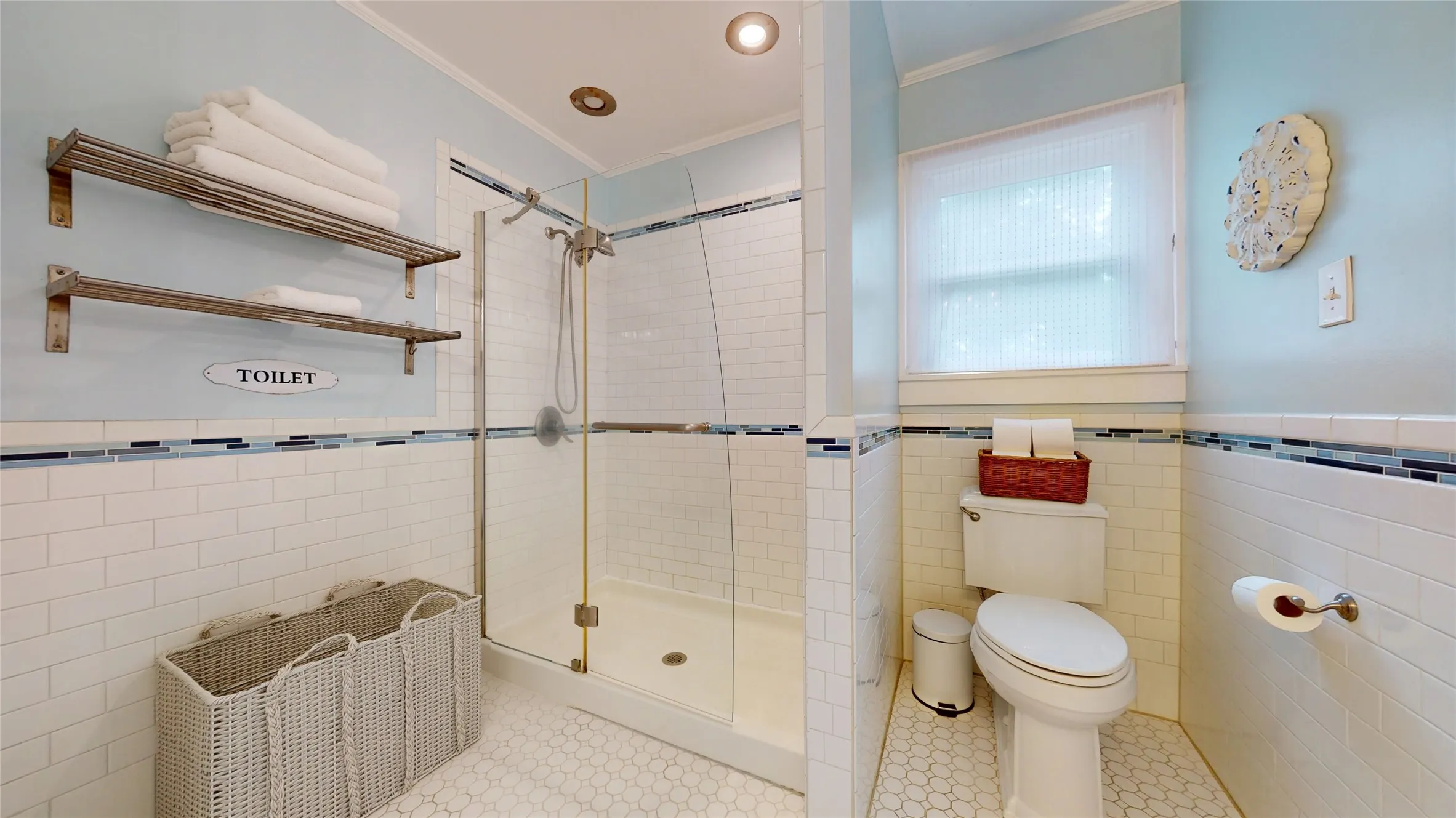 Single Family Residence For Sale in Collin County , 1106 Tucker Street, Mc Kinney, Texas 75069, 3 Bedroom, 2 Bathroom, Garage spaces, 2,090 Sqft, built in 1900, mls#21278577, Real Estate Agent in Mc Kinney, Homes For Sale in Collin county, Homes For Sale in Mc Kinney, Realtor in Mc Kinney Texas, Real Estate Brokerage Independent Realty Texas, Luminita Cordes Realtor