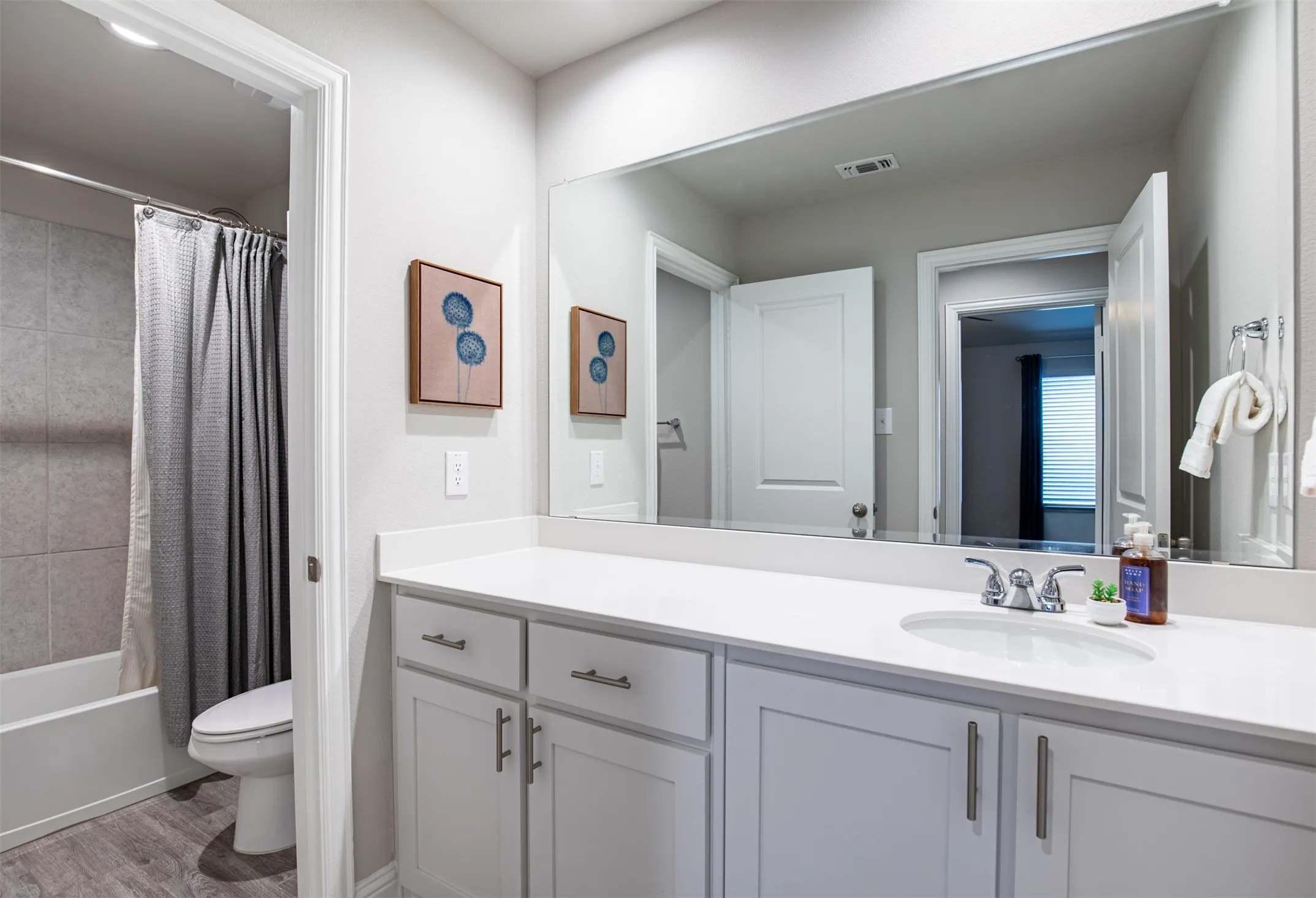 Shared bathroom for the 3rd and 4th bedrooms on the second level.