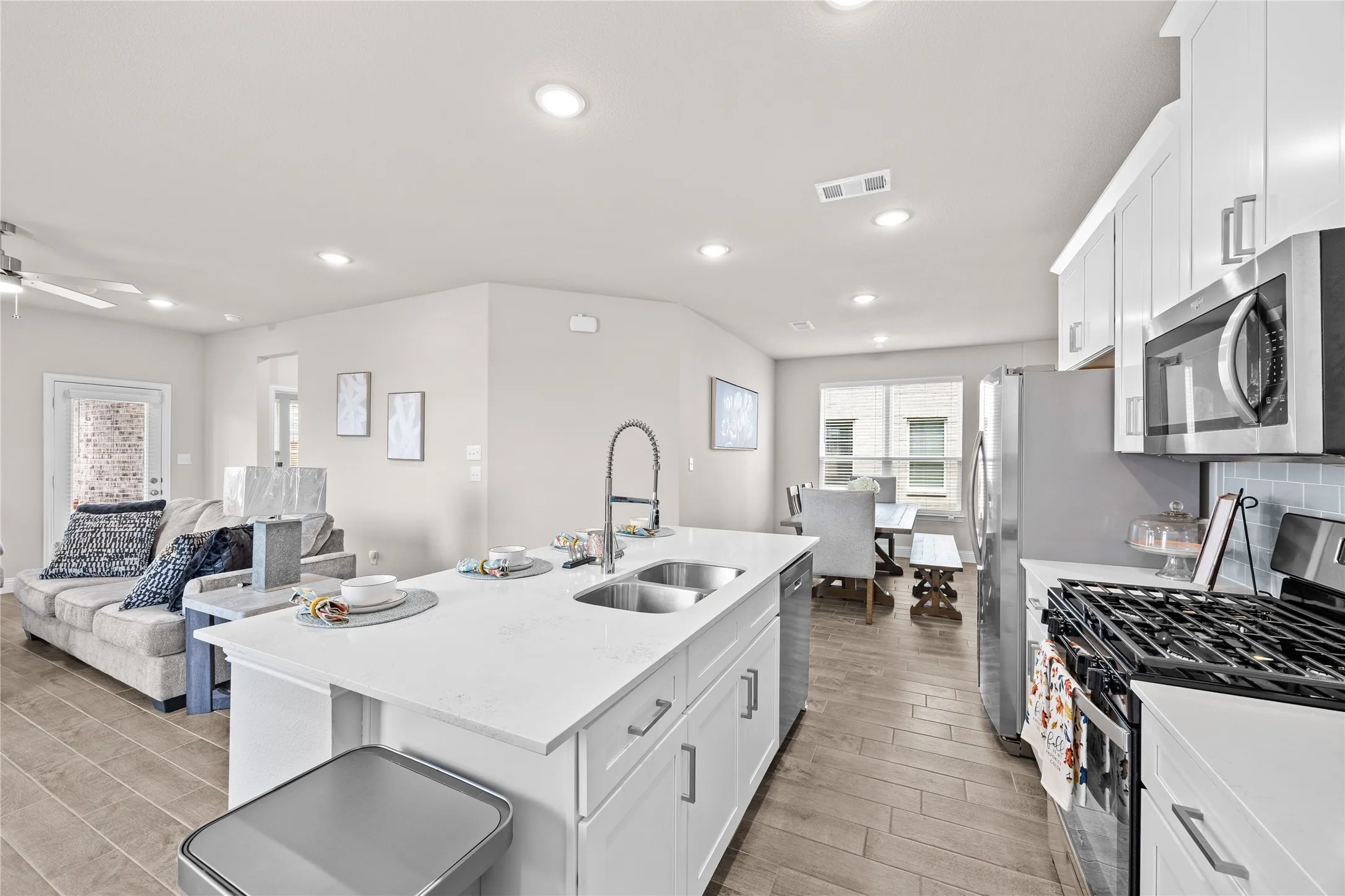 Single Family Residence For Sale in Kaufman County , 1217 Triton Drive, Seagoville, Texas 75159, 4 Bedrooms, 3 Bathrooms, 2 Garage spaces, 2,456 Sqft, built in 2024, Price $396,000, mls#21278490, Real Estate Agent in Seagoville, Homes For Sale in Kaufman county, Homes For Sale in Seagoville, Realtor in Seagoville Texas, Real Estate Brokerage Independent Realty Texas, Luminita Cordes Realtor