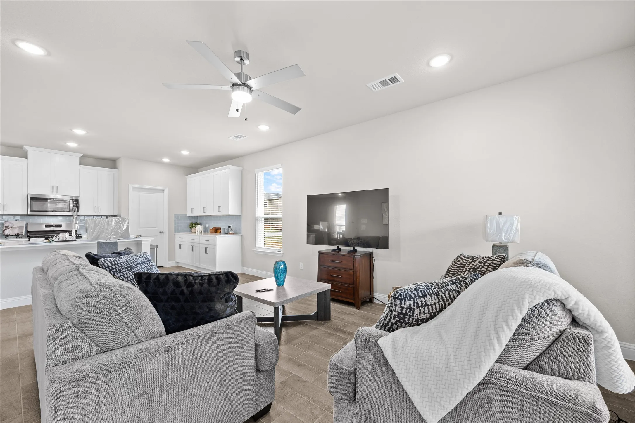 Single Family Residence For Sale in Kaufman County , 1217 Triton Drive, Seagoville, Texas 75159, 4 Bedrooms, 3 Bathrooms, 2 Garage spaces, 2,456 Sqft, built in 2024, Price $396,000, mls#21278490, Real Estate Agent in Seagoville, Homes For Sale in Kaufman county, Homes For Sale in Seagoville, Realtor in Seagoville Texas, Real Estate Brokerage Independent Realty Texas, Luminita Cordes Realtor