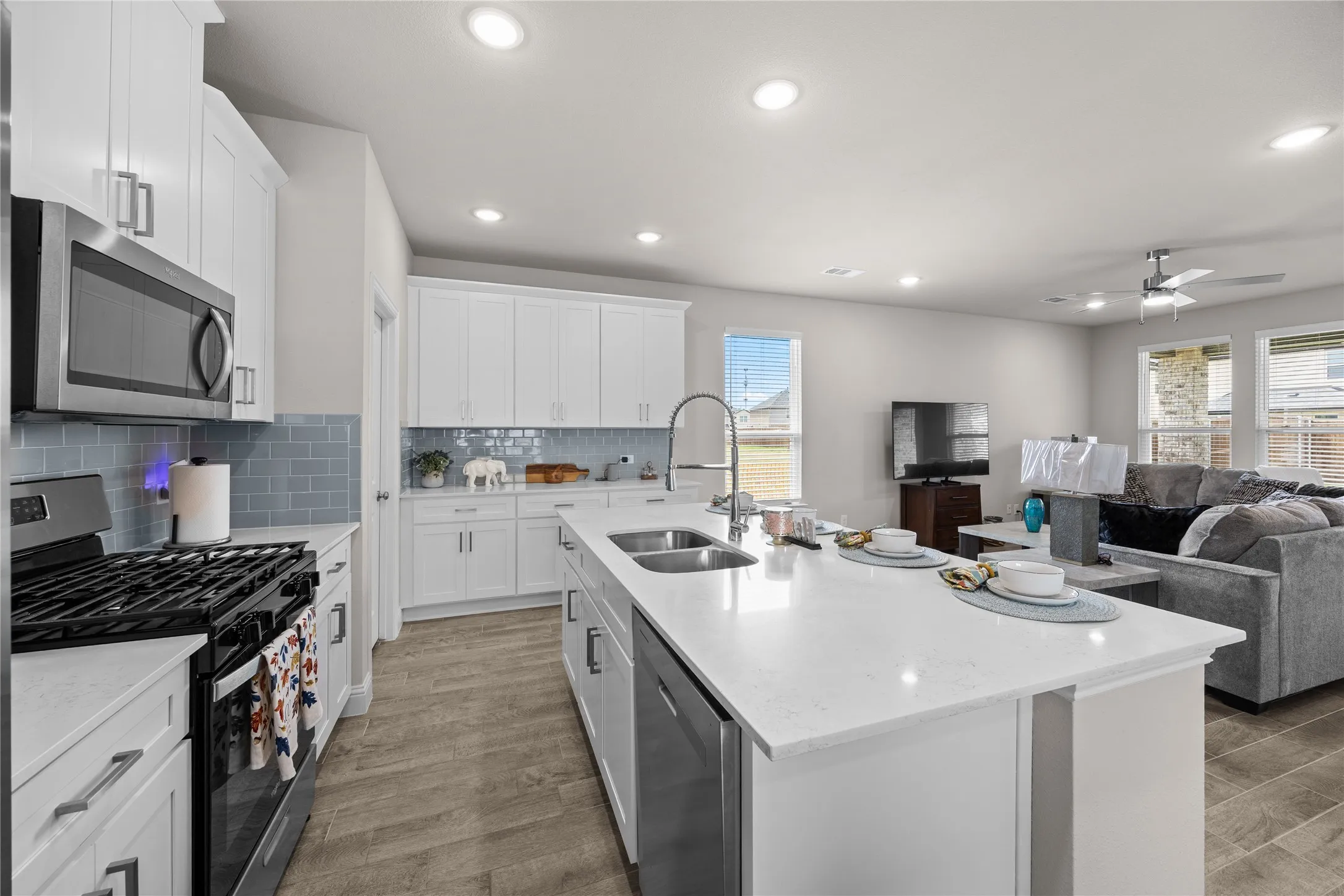 Single Family Residence For Sale in Kaufman County , 1217 Triton Drive, Seagoville, Texas 75159, 4 Bedrooms, 3 Bathrooms, 2 Garage spaces, 2,456 Sqft, built in 2024, Price $396,000, mls#21278490, Real Estate Agent in Seagoville, Homes For Sale in Kaufman county, Homes For Sale in Seagoville, Realtor in Seagoville Texas, Real Estate Brokerage Independent Realty Texas, Luminita Cordes Realtor