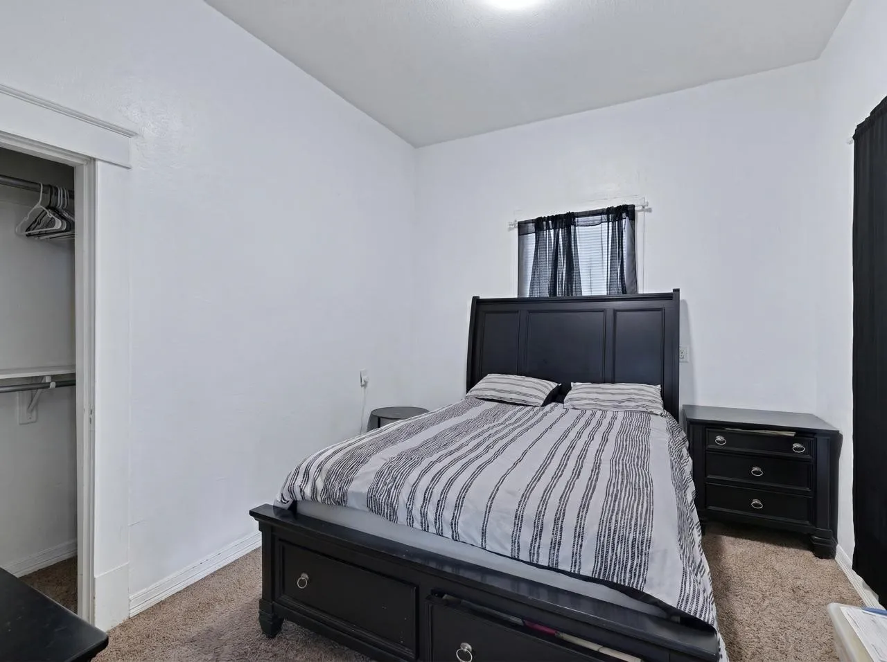 Single Family Residence For Sale in Hunt County , 1811 Wesley Street, Greenville, Texas 75401, 3 Bedroom, 1 Bathroom, 2 Garage spaces, 1,246 Sqft, built in 1945, mls#21278606, Real Estate Agent in Greenville, Homes For Sale in Hunt county, Homes For Sale in Greenville, Realtor in Greenville Texas, Real Estate Brokerage Independent Realty Texas, Luminita Cordes Realtor