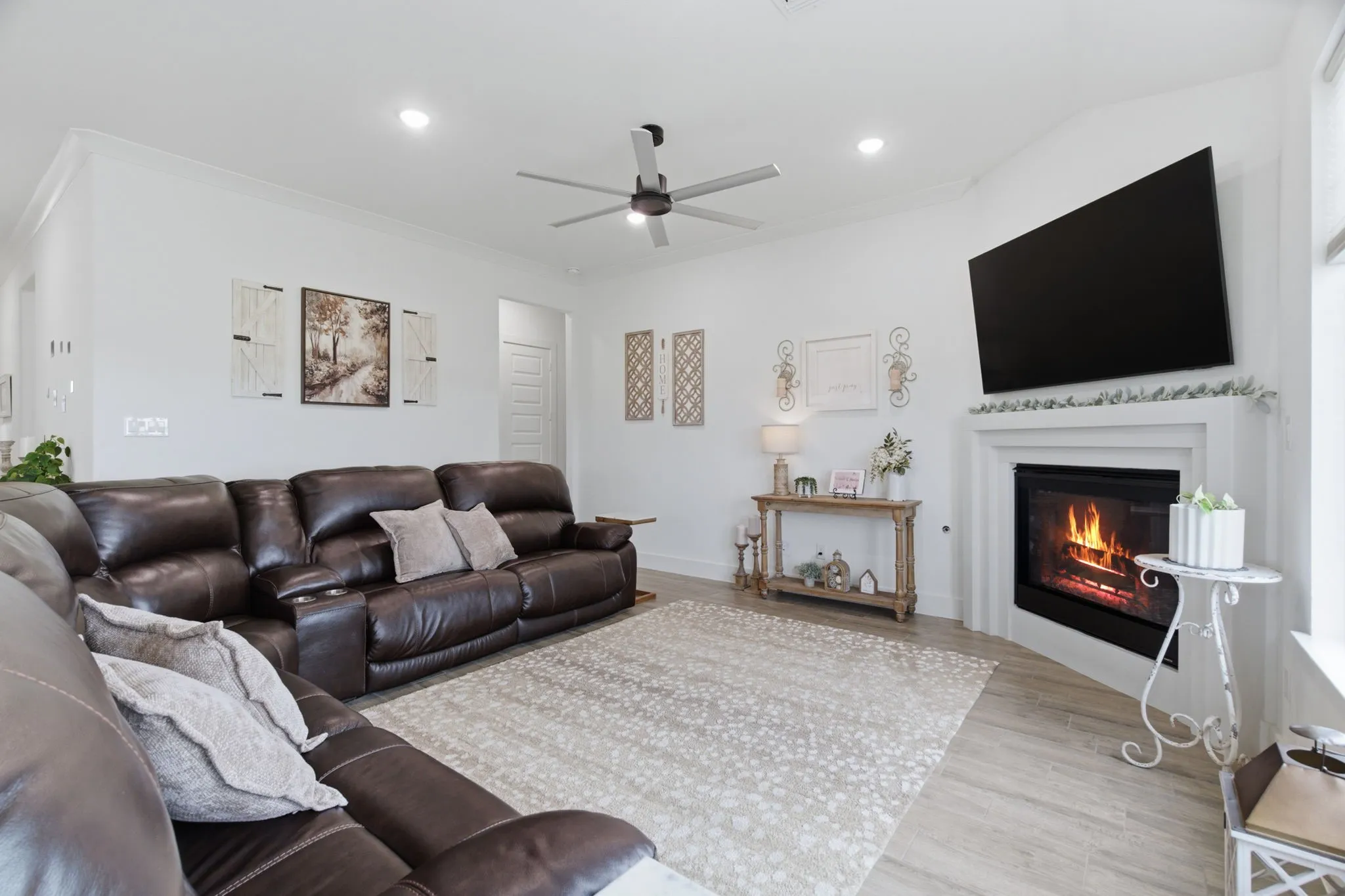 Single Family Residence For Sale in Parker County , 8800 Prather Road, Springtown, Texas 76082, 4 Bedroom, 3 Bathroom, 2 Garage spaces, 2,215 Sqft, built in 2025, mls#21276923, Real Estate Agent in Springtown, Homes For Sale in Parker county, Homes For Sale in Springtown, Realtor in Springtown Texas, Real Estate Brokerage Independent Realty Texas, Luminita Cordes Realtor