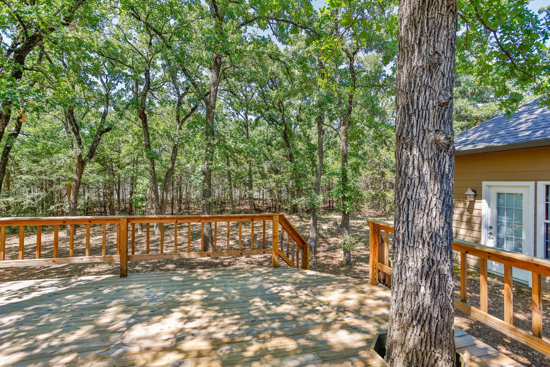Single Family Residence For Sale in Cooke County , 4823 County Road 211, Gainesville, Texas 76240, 3 Bedroom, 3 Bathroom, 2 Garage spaces, 2,409 Sqft, built in 2000, mls#21278269, Real Estate Agent in Gainesville, Homes For Sale in Cooke county, Homes For Sale in Gainesville, Realtor in Gainesville Texas, Real Estate Brokerage Independent Realty Texas, Luminita Cordes Realtor
