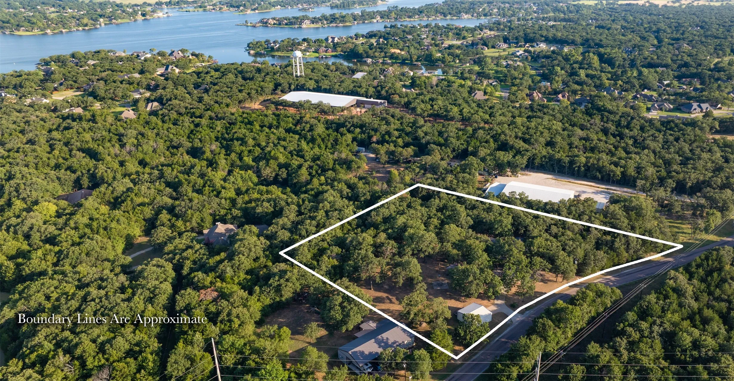Single Family Residence For Sale in Cooke County , 4823 County Road 211, Gainesville, Texas 76240, 3 Bedroom, 3 Bathroom, 2 Garage spaces, 2,409 Sqft, built in 2000, mls#21278269, Real Estate Agent in Gainesville, Homes For Sale in Cooke county, Homes For Sale in Gainesville, Realtor in Gainesville Texas, Real Estate Brokerage Independent Realty Texas, Luminita Cordes Realtor