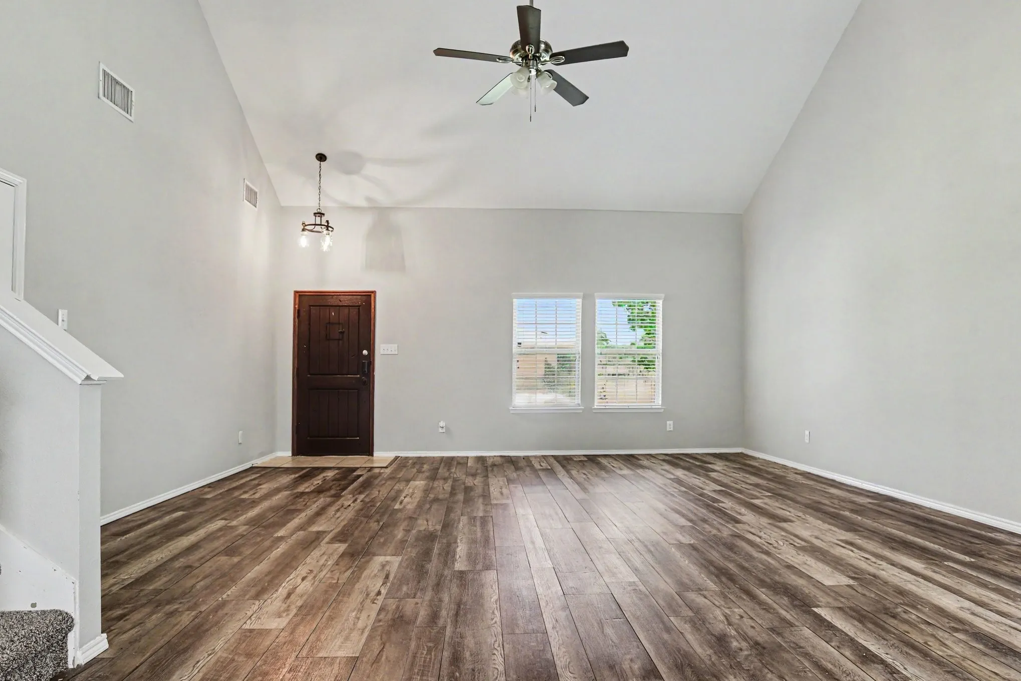 Single Family Residence For Sale in Collin County , 720 Savanna Drive, Josephine, Texas 75173, 4 Bedroom, 2 Bathroom, 2 Garage spaces, 2,152 Sqft, built in 2016, mls#21273627, Real Estate Agent in Josephine, Homes For Sale in Collin county, Homes For Sale in Josephine, Realtor in Josephine Texas, Real Estate Brokerage Independent Realty Texas, Luminita Cordes Realtor