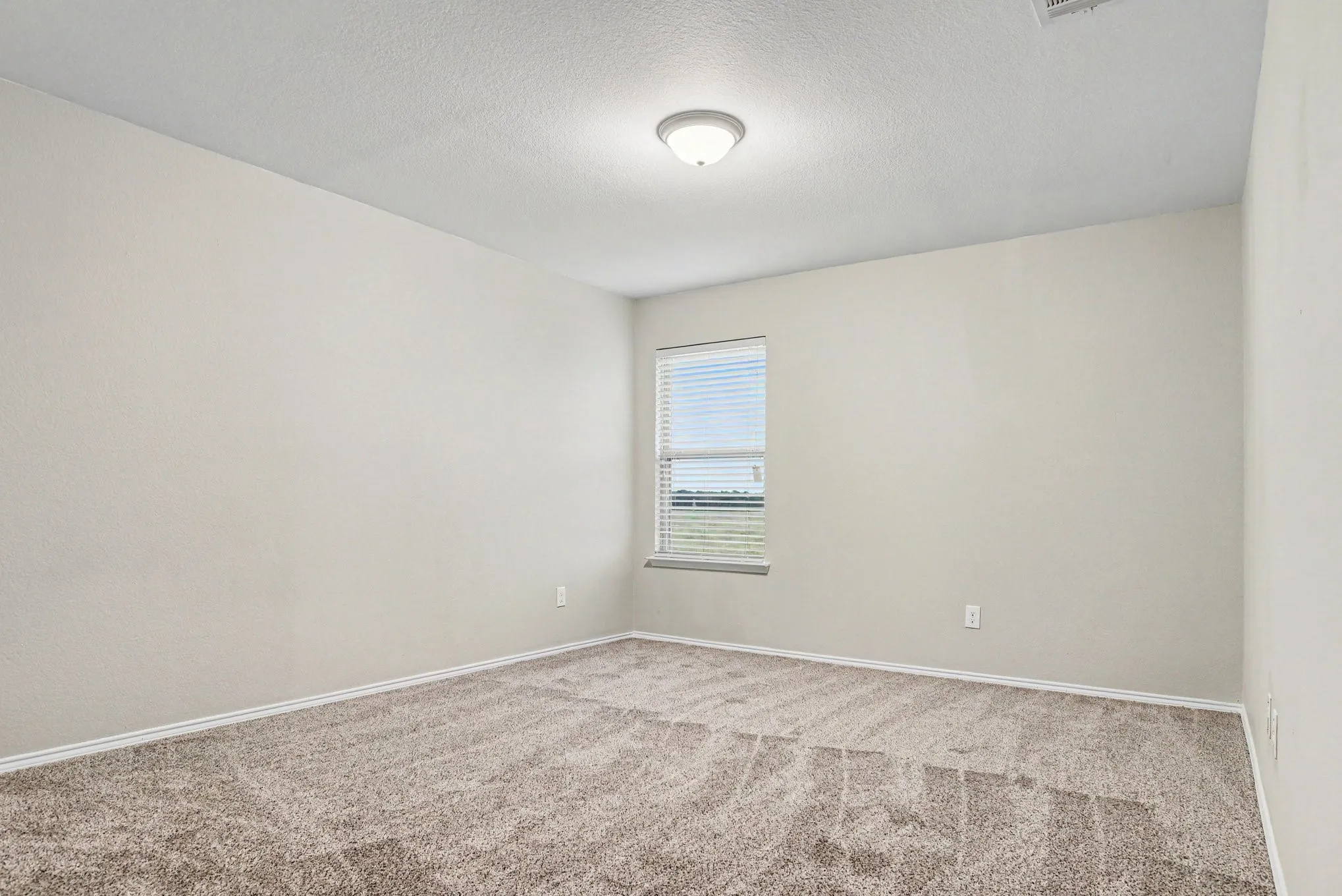 Single Family Residence For Sale in Collin County , 720 Savanna Drive, Josephine, Texas 75173, 4 Bedroom, 2 Bathroom, 2 Garage spaces, 2,152 Sqft, built in 2016, mls#21273627, Real Estate Agent in Josephine, Homes For Sale in Collin county, Homes For Sale in Josephine, Realtor in Josephine Texas, Real Estate Brokerage Independent Realty Texas, Luminita Cordes Realtor