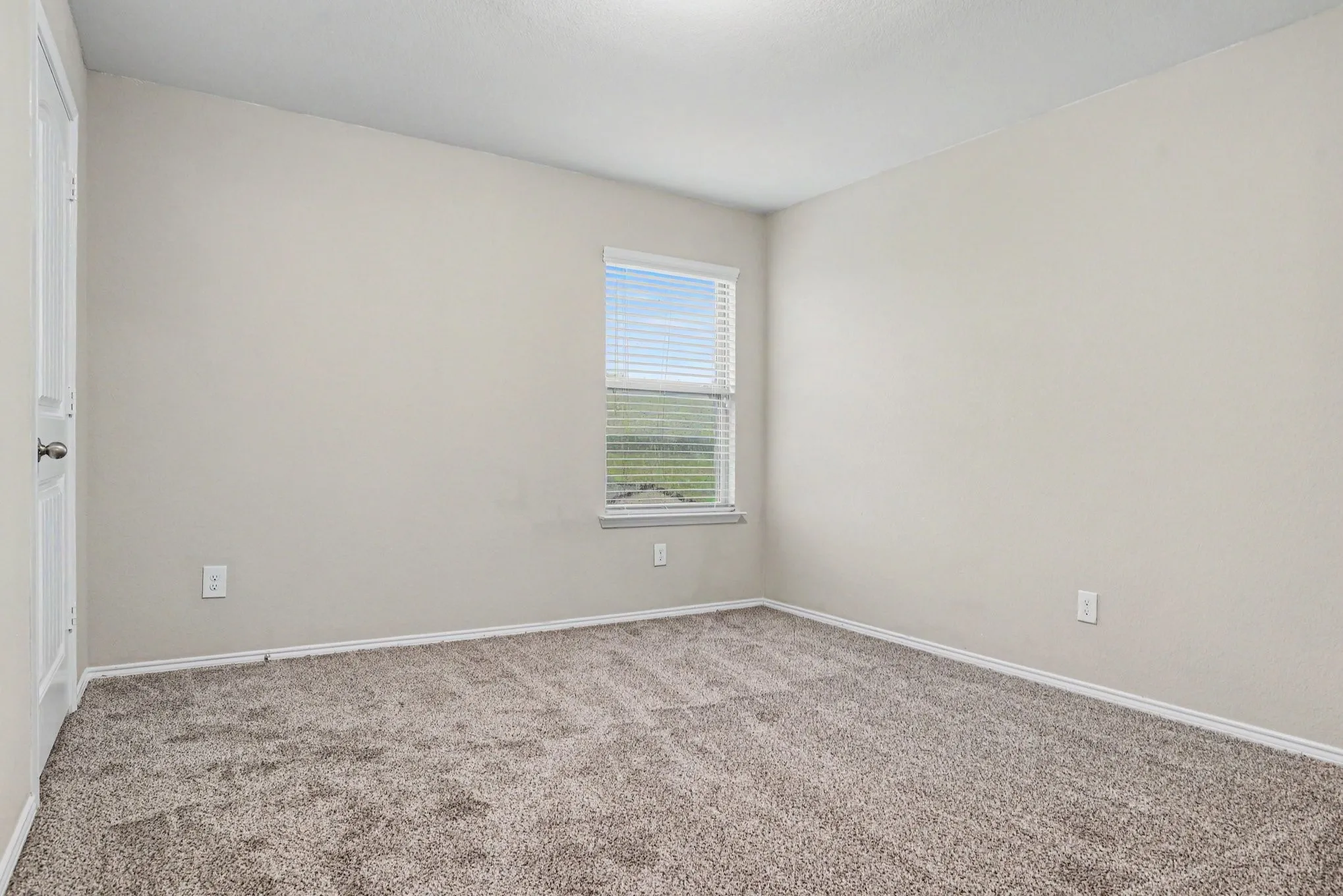 Single Family Residence For Sale in Collin County , 720 Savanna Drive, Josephine, Texas 75173, 4 Bedroom, 2 Bathroom, 2 Garage spaces, 2,152 Sqft, built in 2016, mls#21273627, Real Estate Agent in Josephine, Homes For Sale in Collin county, Homes For Sale in Josephine, Realtor in Josephine Texas, Real Estate Brokerage Independent Realty Texas, Luminita Cordes Realtor