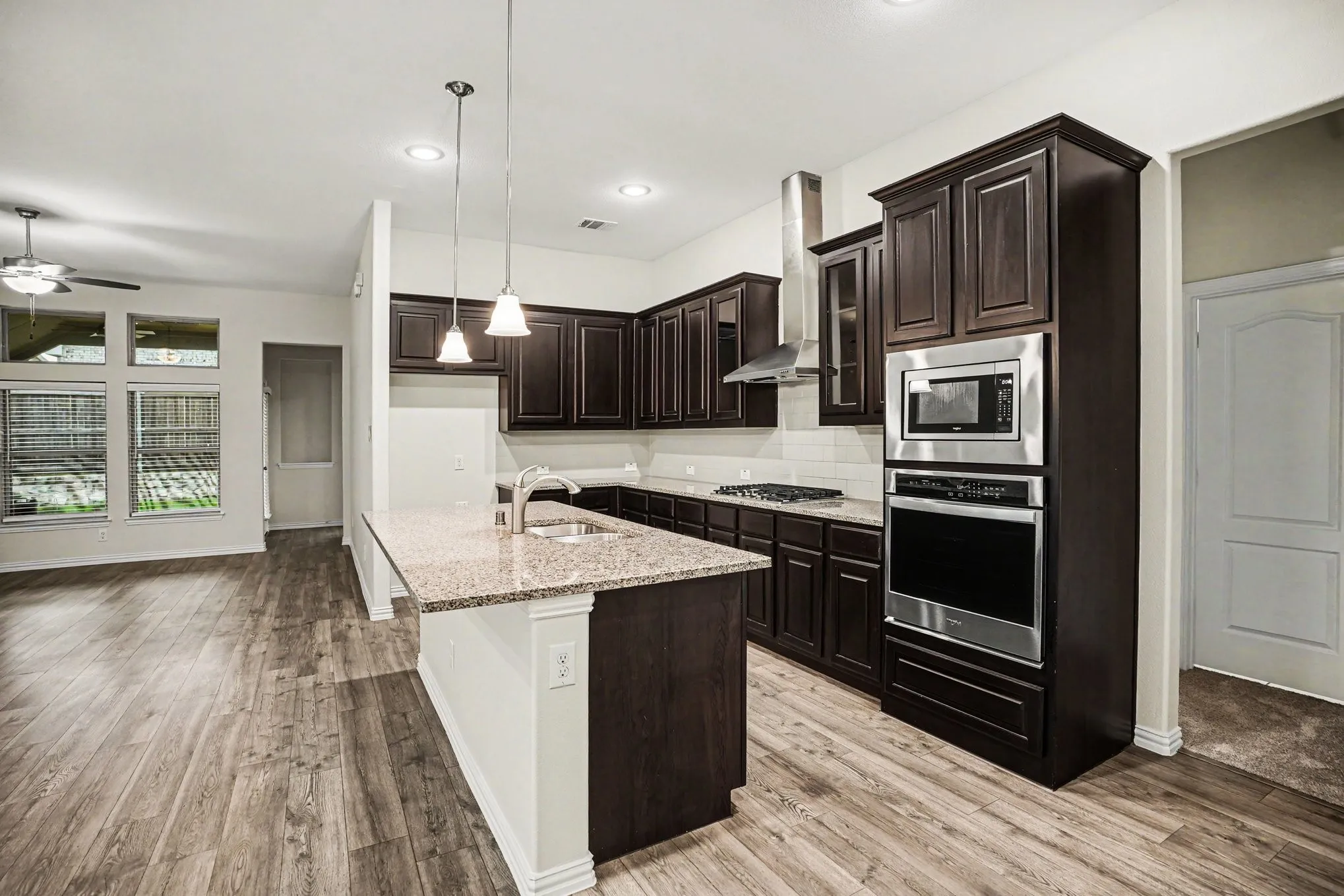 Single Family Residence For Sale in Kaufman County , 1216 Kensington Drive, Forney, Texas 75126, 3 Bedrooms, 3 Bathrooms, 2 Garage spaces, 2,221 Sqft, built in 2020, Price $335,000, mls#21278016, Real Estate Agent in Forney, Homes For Sale in Kaufman county, Homes For Sale in Forney, Realtor in Forney Texas, Real Estate Brokerage Independent Realty Texas, Luminita Cordes Realtor