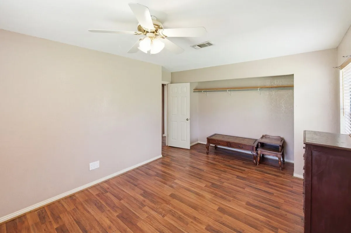 Single Family Residence For Sale in Bosque County , 1675 Fm 1713, Morgan, Texas 76671, 2 Bedroom, 1 Bathroom, Garage spaces, 2,023 Sqft, built in 1993, Price $349,000, mls#21276890, Real Estate Agent in Morgan, Homes For Sale in Bosque county, Homes For Sale in Morgan, Realtor in Morgan Texas, Real Estate Brokerage Independent Realty Texas, Luminita Cordes Realtor