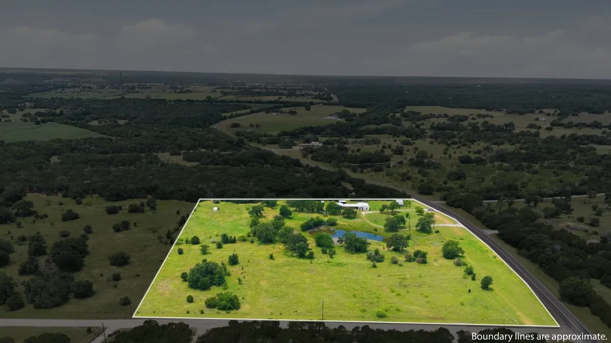 Single Family Residence For Sale in Bosque County , 1675 Fm 1713, Morgan, Texas 76671, 2 Bedroom, 1 Bathroom, Garage spaces, 2,023 Sqft, built in 1993, Price $349,000, mls#21276890, Real Estate Agent in Morgan, Homes For Sale in Bosque county, Homes For Sale in Morgan, Realtor in Morgan Texas, Real Estate Brokerage Independent Realty Texas, Luminita Cordes Realtor