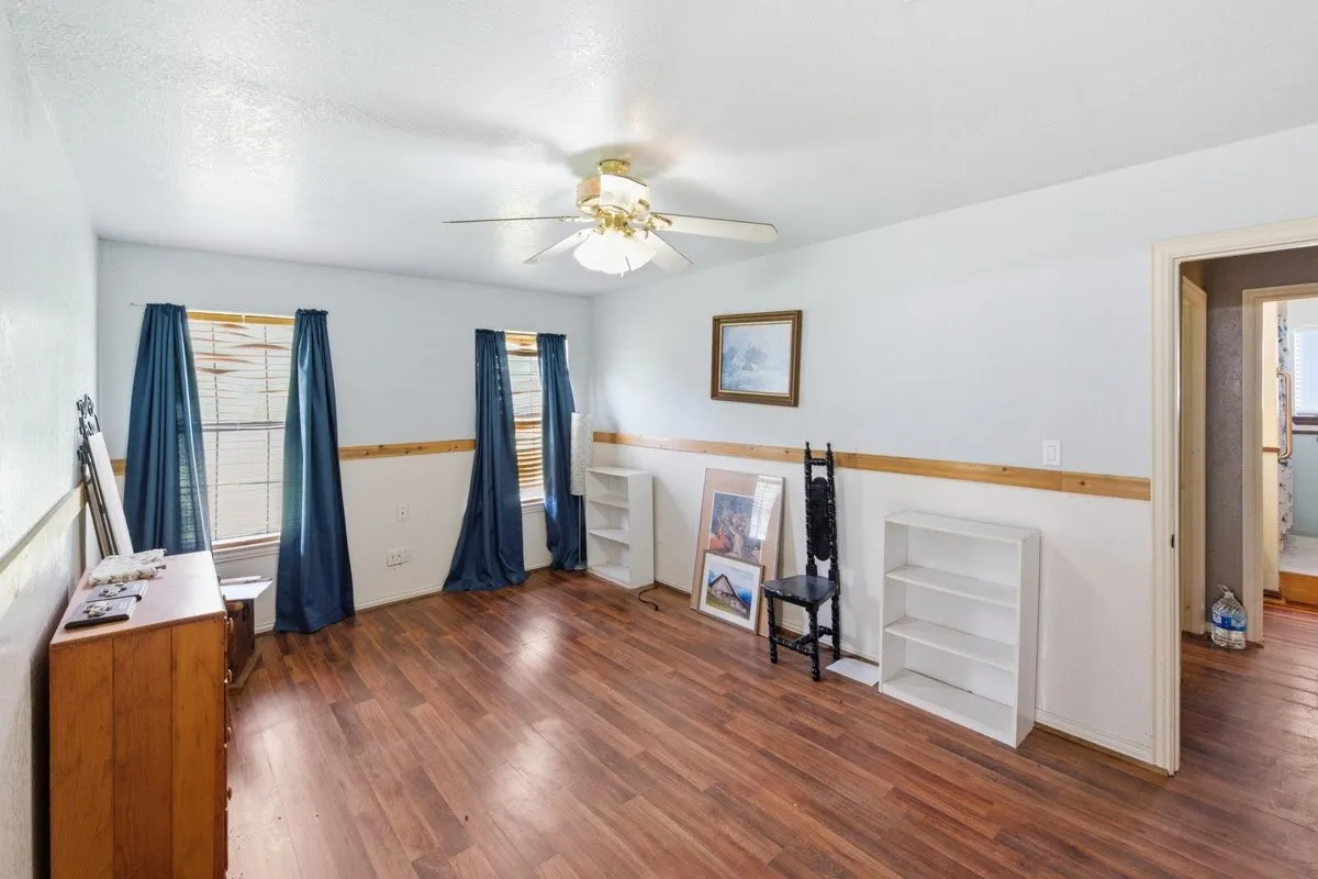 Single Family Residence For Sale in Bosque County , 1675 Fm 1713, Morgan, Texas 76671, 2 Bedroom, 1 Bathroom, Garage spaces, 2,023 Sqft, built in 1993, Price $349,000, mls#21276890, Real Estate Agent in Morgan, Homes For Sale in Bosque county, Homes For Sale in Morgan, Realtor in Morgan Texas, Real Estate Brokerage Independent Realty Texas, Luminita Cordes Realtor