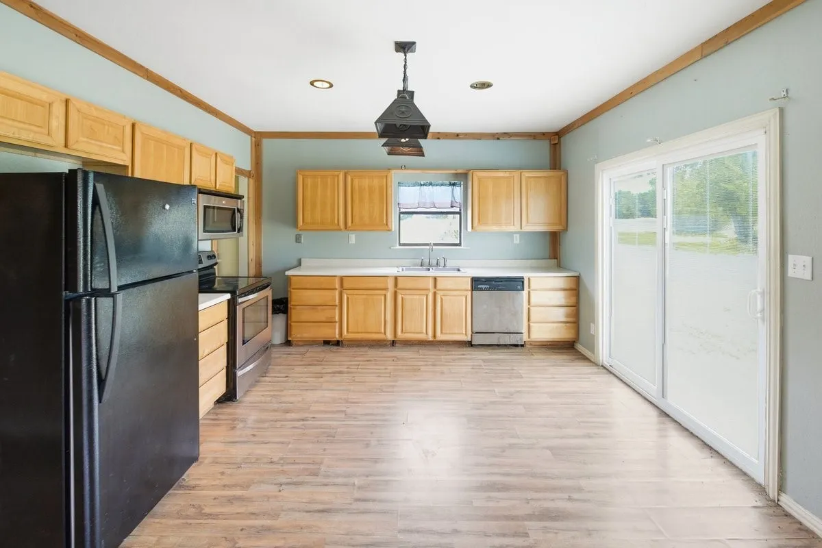 Single Family Residence For Sale in Bosque County , 1675 Fm 1713, Morgan, Texas 76671, 2 Bedroom, 1 Bathroom, Garage spaces, 2,023 Sqft, built in 1993, Price $349,000, mls#21276890, Real Estate Agent in Morgan, Homes For Sale in Bosque county, Homes For Sale in Morgan, Realtor in Morgan Texas, Real Estate Brokerage Independent Realty Texas, Luminita Cordes Realtor