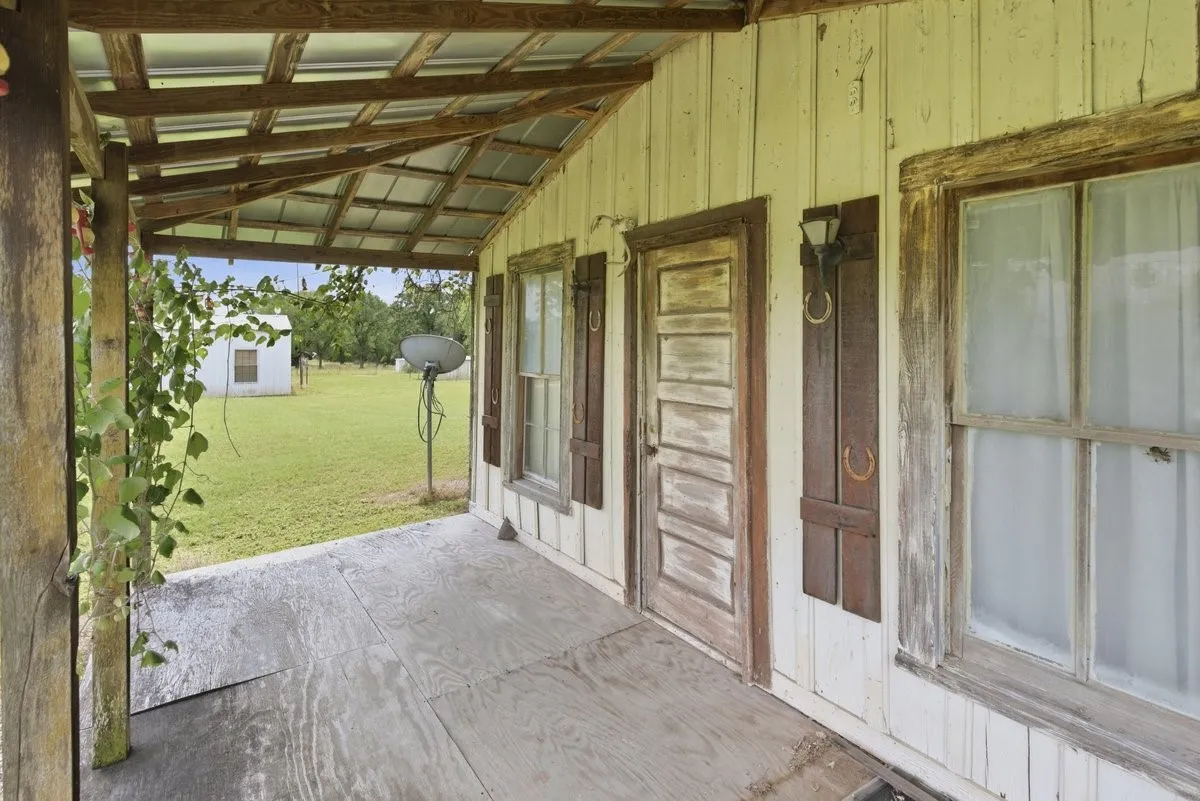 Single Family Residence For Sale in Bosque County , 1675 Fm 1713, Morgan, Texas 76671, 2 Bedroom, 1 Bathroom, Garage spaces, 2,023 Sqft, built in 1993, Price $349,000, mls#21276890, Real Estate Agent in Morgan, Homes For Sale in Bosque county, Homes For Sale in Morgan, Realtor in Morgan Texas, Real Estate Brokerage Independent Realty Texas, Luminita Cordes Realtor
