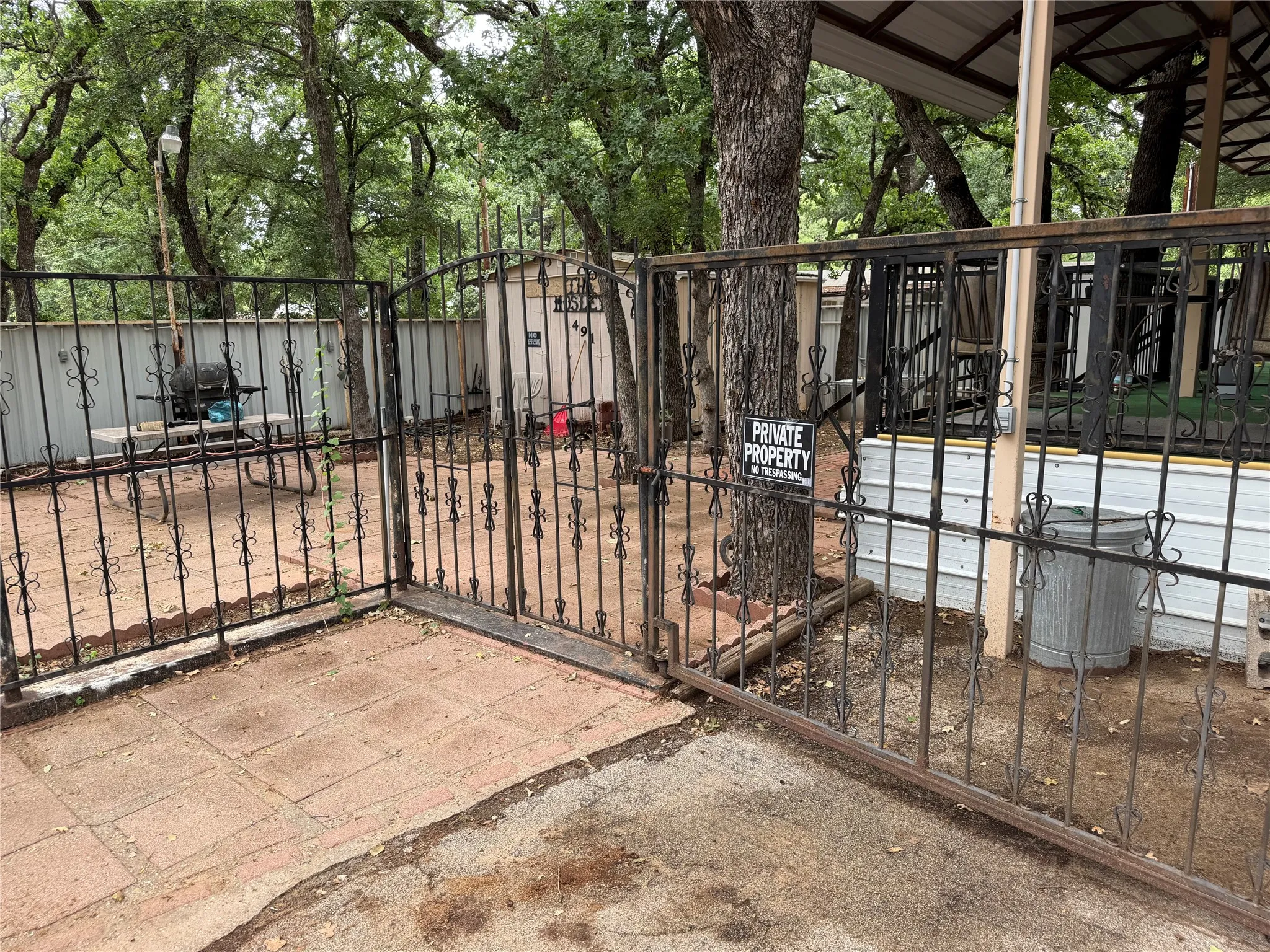 Single Family Residence For Sale in Brown County , 2140 Redbud Drive, May, Texas 76857, 0, 0, Garage spaces, 680 Sqft, built in 2007, Price $75,000, mls#21278629, Real Estate Agent in May, Homes For Sale in Brown county, Homes For Sale in May, Realtor in May Texas, Real Estate Brokerage Independent Realty Texas, Luminita Cordes Realtor
