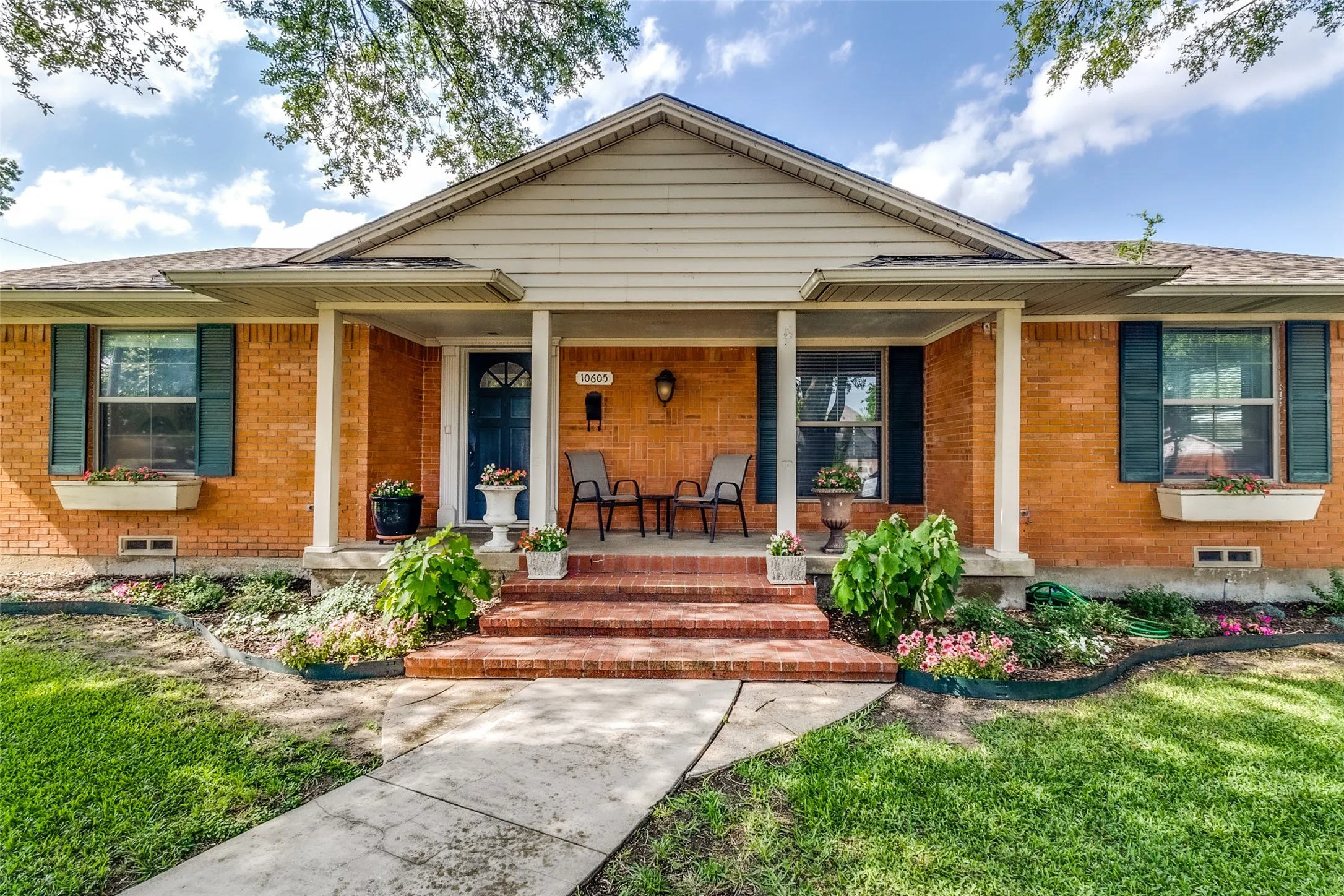 Beautiful Front Entry