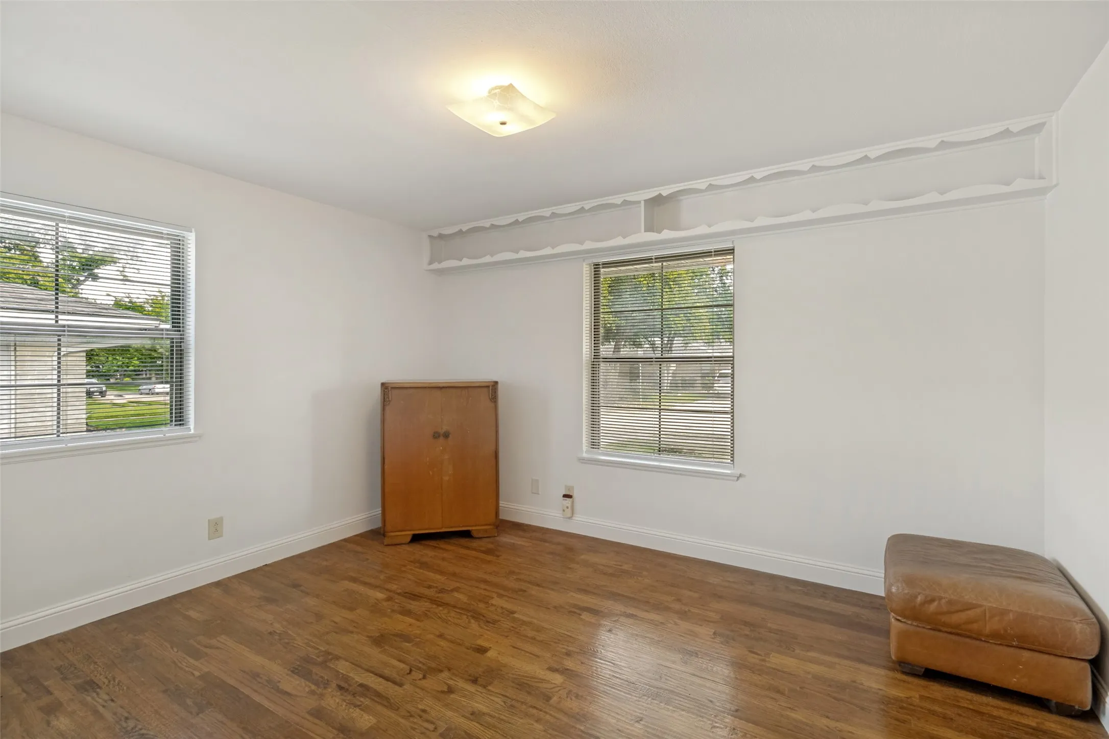 Secondary bedroom