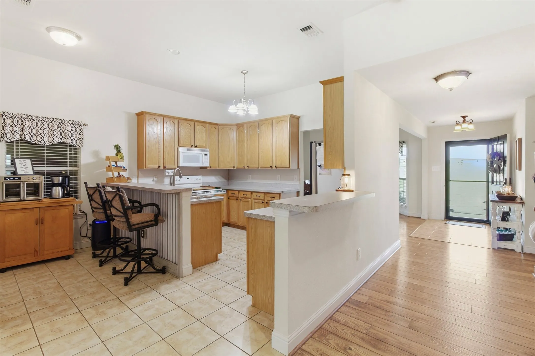 Single Family Residence For Sale in Collin County , 2725 County Road 494, Princeton, Texas 75407, 3 Bedroom, 3 Bathroom, 3 Garage spaces, 2,296 Sqft, built in 2004, mls#21278645, Real Estate Agent in Princeton, Homes For Sale in Collin county, Homes For Sale in Princeton, Realtor in Princeton Texas, Real Estate Brokerage Independent Realty Texas, Luminita Cordes Realtor