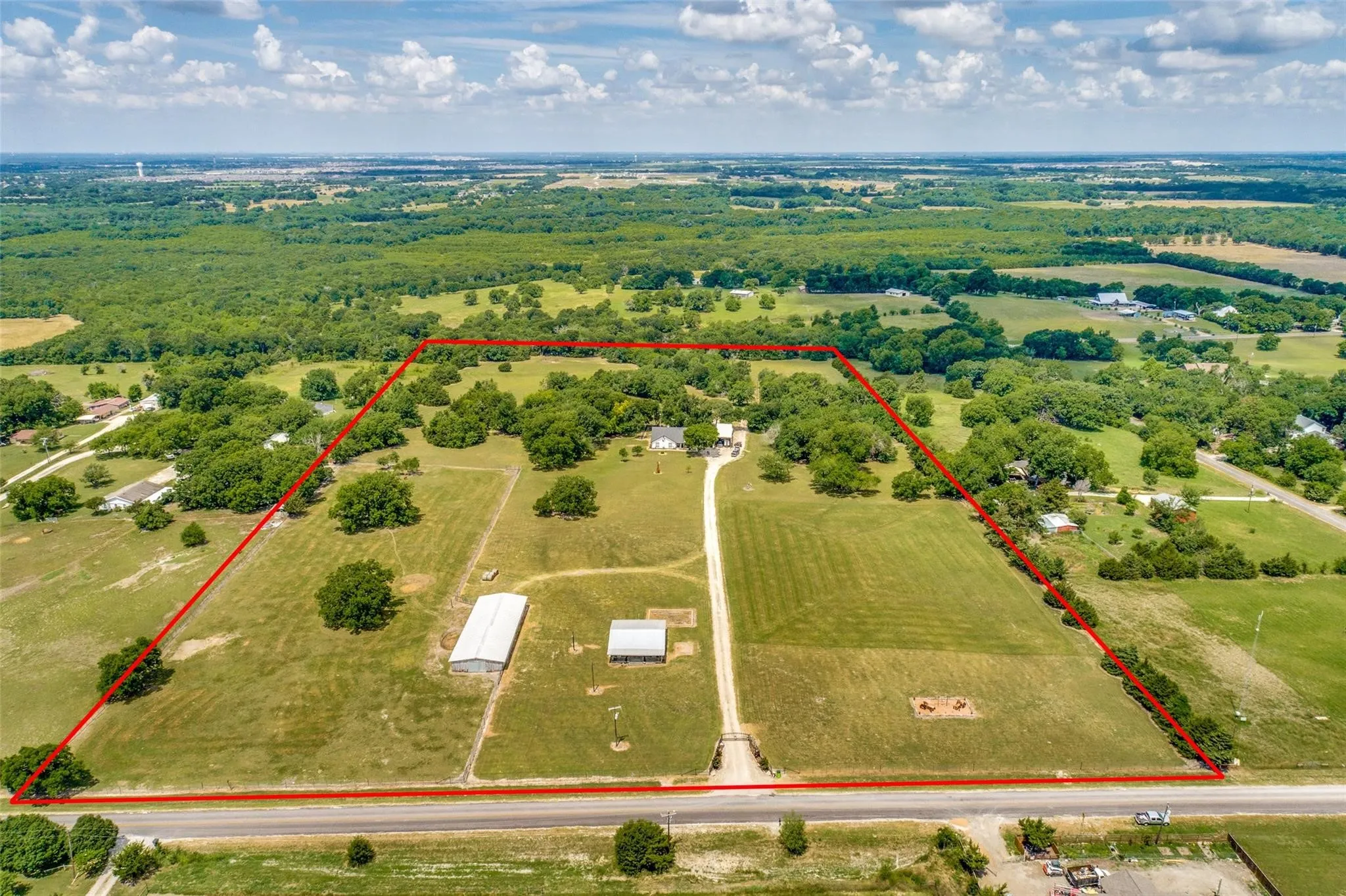 Single Family Residence For Sale in Collin County , 2725 County Road 494, Princeton, Texas 75407, 3 Bedroom, 3 Bathroom, 3 Garage spaces, 2,296 Sqft, built in 2004, mls#21278645, Real Estate Agent in Princeton, Homes For Sale in Collin county, Homes For Sale in Princeton, Realtor in Princeton Texas, Real Estate Brokerage Independent Realty Texas, Luminita Cordes Realtor