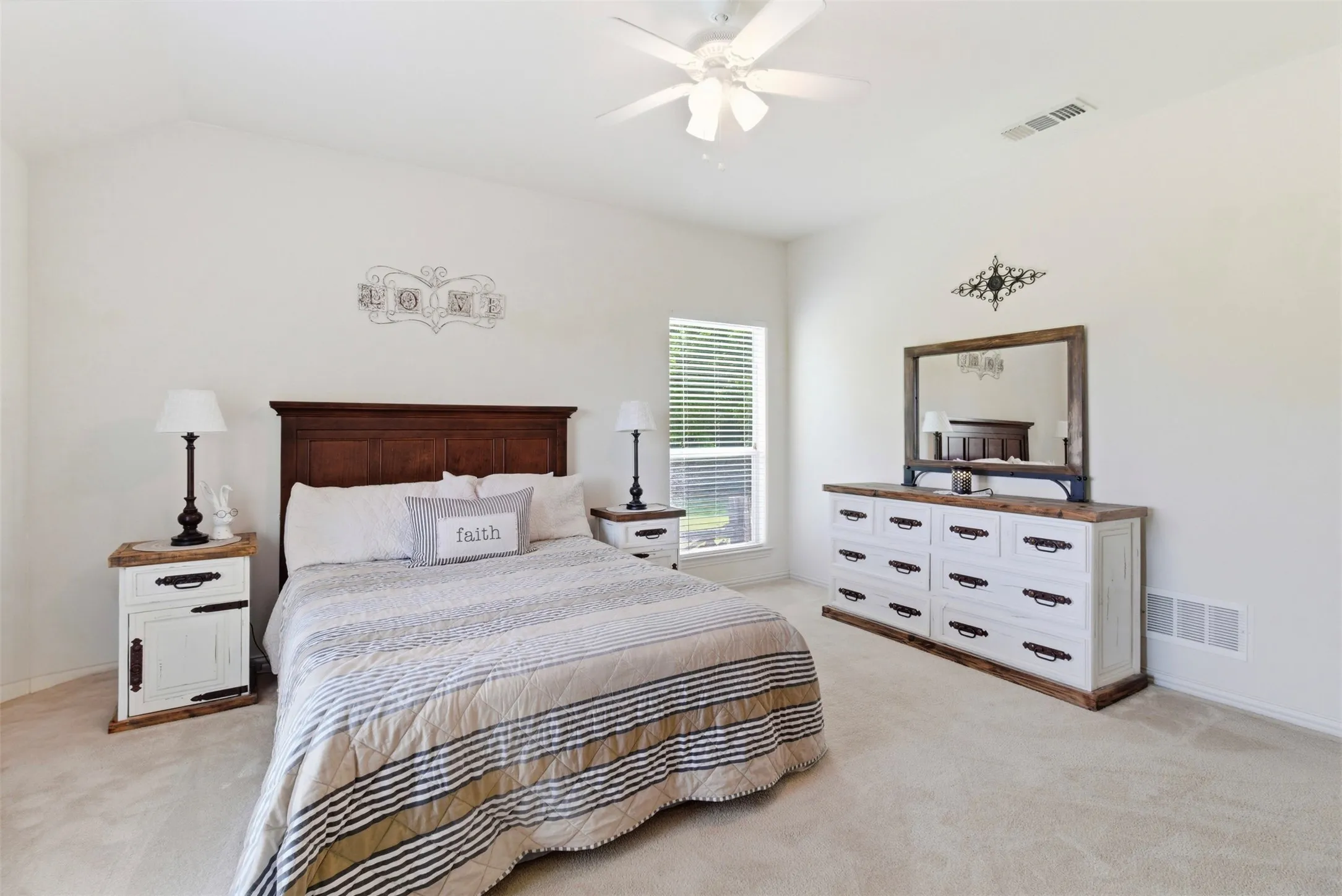 Single Family Residence For Sale in Collin County , 2725 County Road 494, Princeton, Texas 75407, 3 Bedroom, 3 Bathroom, 3 Garage spaces, 2,296 Sqft, built in 2004, mls#21278645, Real Estate Agent in Princeton, Homes For Sale in Collin county, Homes For Sale in Princeton, Realtor in Princeton Texas, Real Estate Brokerage Independent Realty Texas, Luminita Cordes Realtor