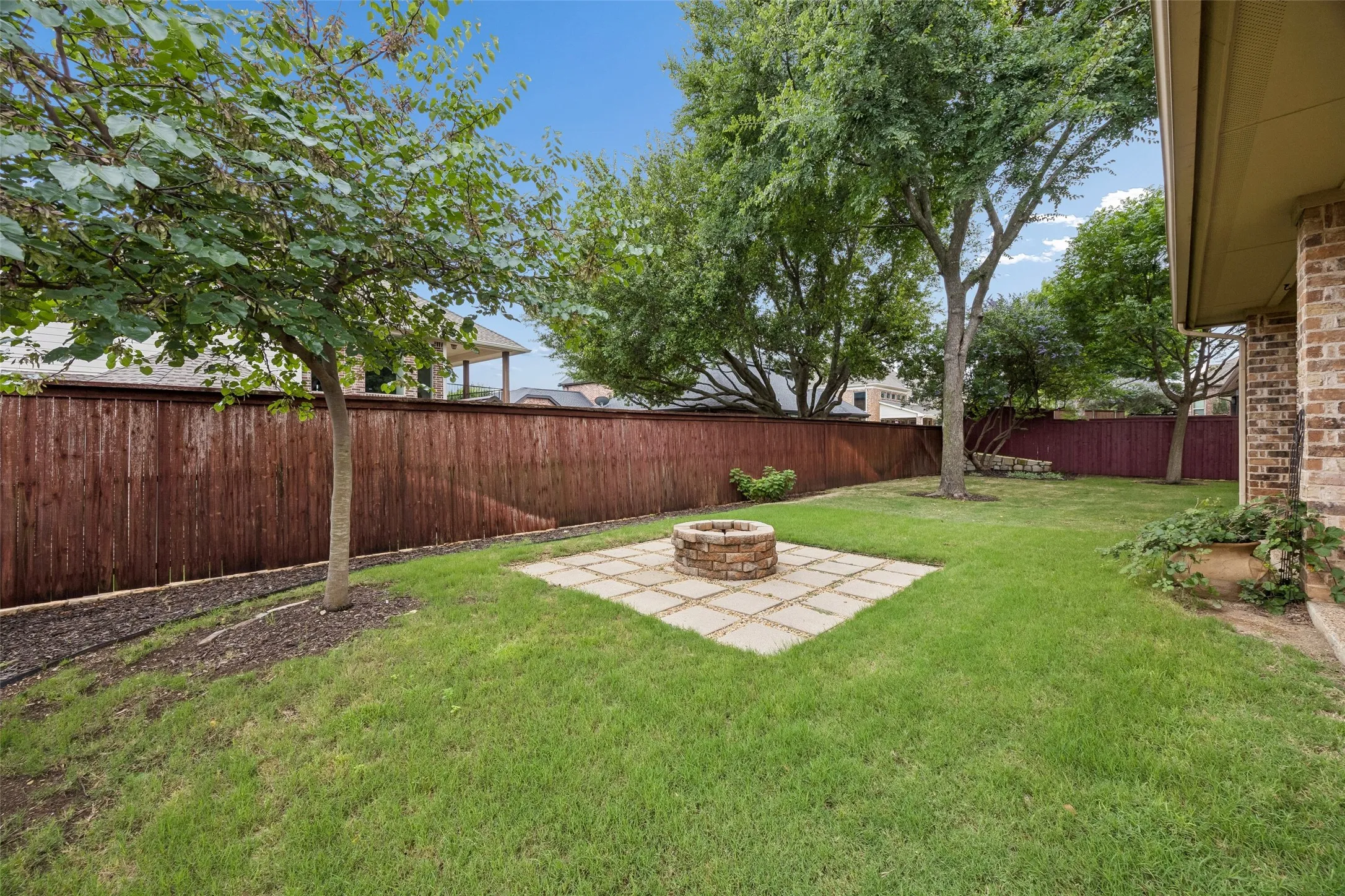 Single Family Residence For Sale in Collin County , 2610 Stonybrook Drive, Prosper, Texas 75078, 4 Bedroom, 3 Bathroom, 3 Garage spaces, 3,631 Sqft, built in 2006, mls#21277289, Real Estate Agent in Prosper, Homes For Sale in Collin county, Homes For Sale in Prosper, Realtor in Prosper Texas, Real Estate Brokerage Independent Realty Texas, Luminita Cordes Realtor