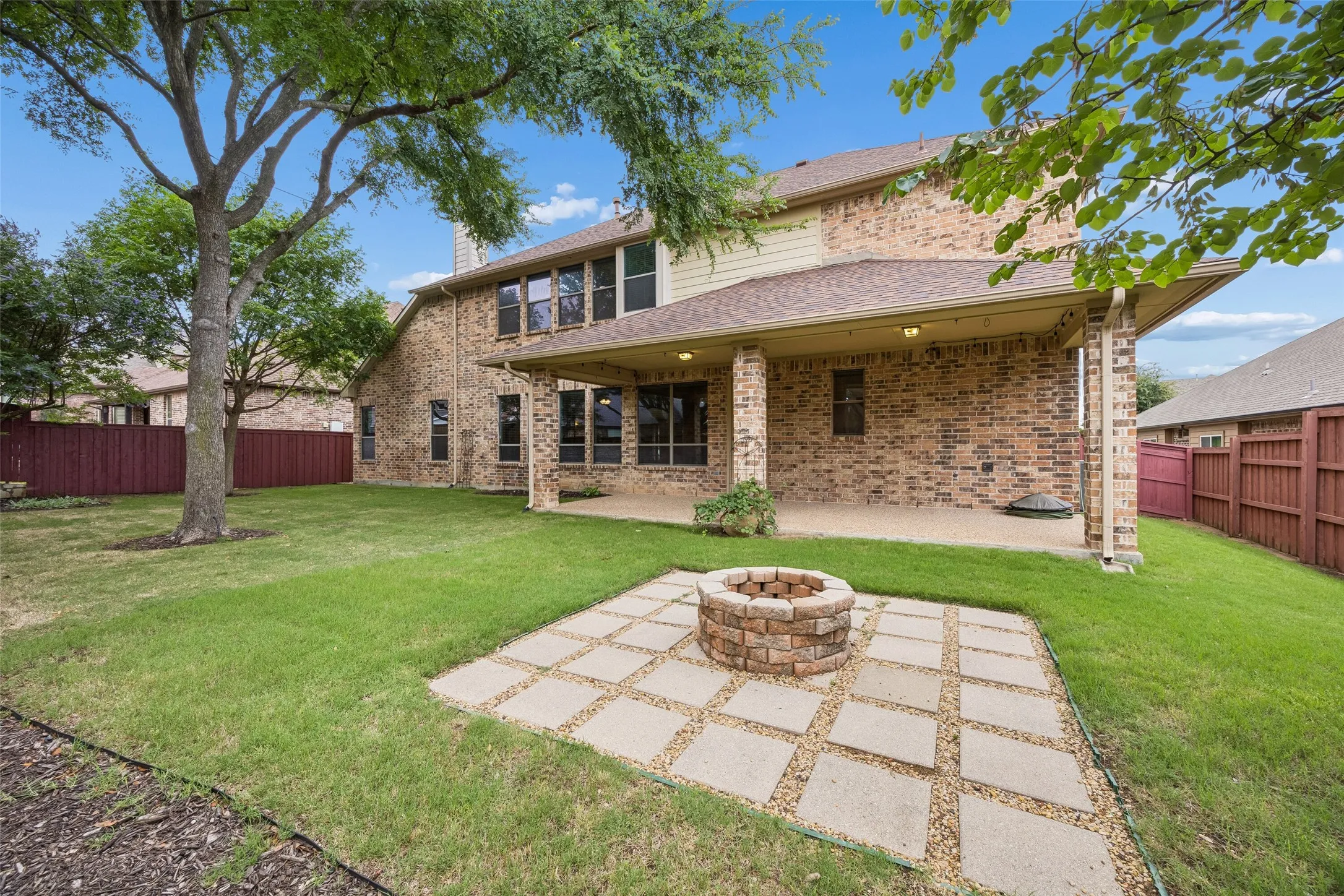 Single Family Residence For Sale in Collin County , 2610 Stonybrook Drive, Prosper, Texas 75078, 4 Bedroom, 3 Bathroom, 3 Garage spaces, 3,631 Sqft, built in 2006, mls#21277289, Real Estate Agent in Prosper, Homes For Sale in Collin county, Homes For Sale in Prosper, Realtor in Prosper Texas, Real Estate Brokerage Independent Realty Texas, Luminita Cordes Realtor