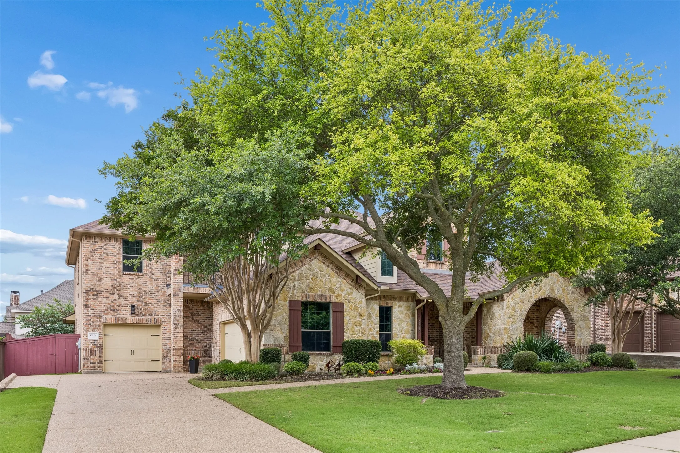 Single Family Residence For Sale in Collin County , 2610 Stonybrook Drive, Prosper, Texas 75078, 4 Bedroom, 3 Bathroom, 3 Garage spaces, 3,631 Sqft, built in 2006, mls#21277289, Real Estate Agent in Prosper, Homes For Sale in Collin county, Homes For Sale in Prosper, Realtor in Prosper Texas, Real Estate Brokerage Independent Realty Texas, Luminita Cordes Realtor