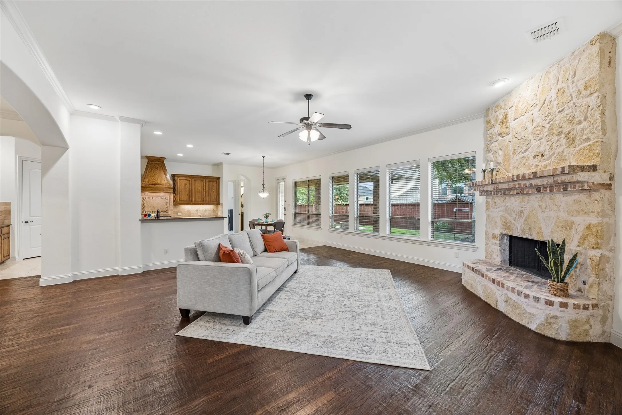 Single Family Residence For Sale in Collin County , 2610 Stonybrook Drive, Prosper, Texas 75078, 4 Bedroom, 3 Bathroom, 3 Garage spaces, 3,631 Sqft, built in 2006, mls#21277289, Real Estate Agent in Prosper, Homes For Sale in Collin county, Homes For Sale in Prosper, Realtor in Prosper Texas, Real Estate Brokerage Independent Realty Texas, Luminita Cordes Realtor