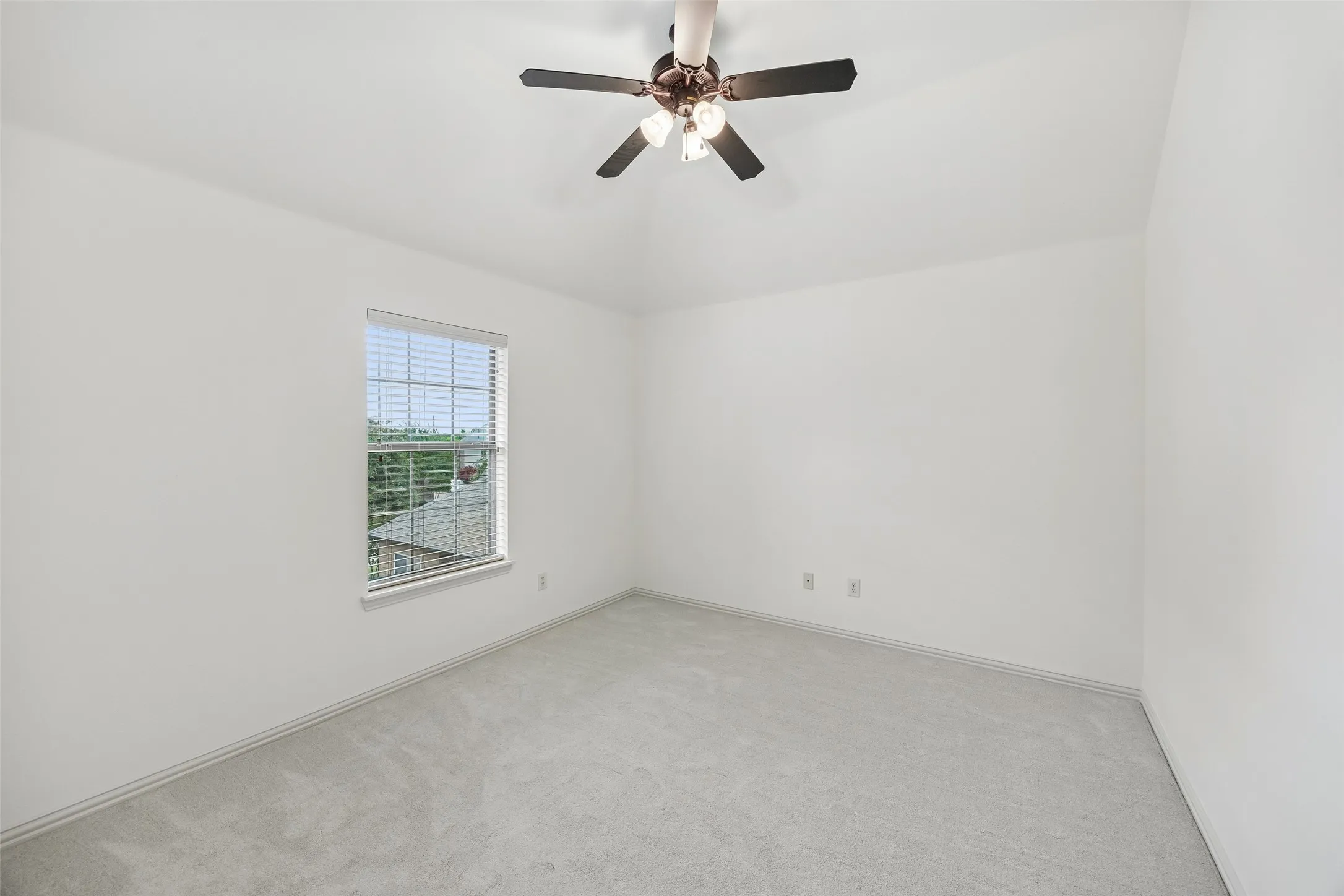 Single Family Residence For Sale in Collin County , 2610 Stonybrook Drive, Prosper, Texas 75078, 4 Bedroom, 3 Bathroom, 3 Garage spaces, 3,631 Sqft, built in 2006, mls#21277289, Real Estate Agent in Prosper, Homes For Sale in Collin county, Homes For Sale in Prosper, Realtor in Prosper Texas, Real Estate Brokerage Independent Realty Texas, Luminita Cordes Realtor