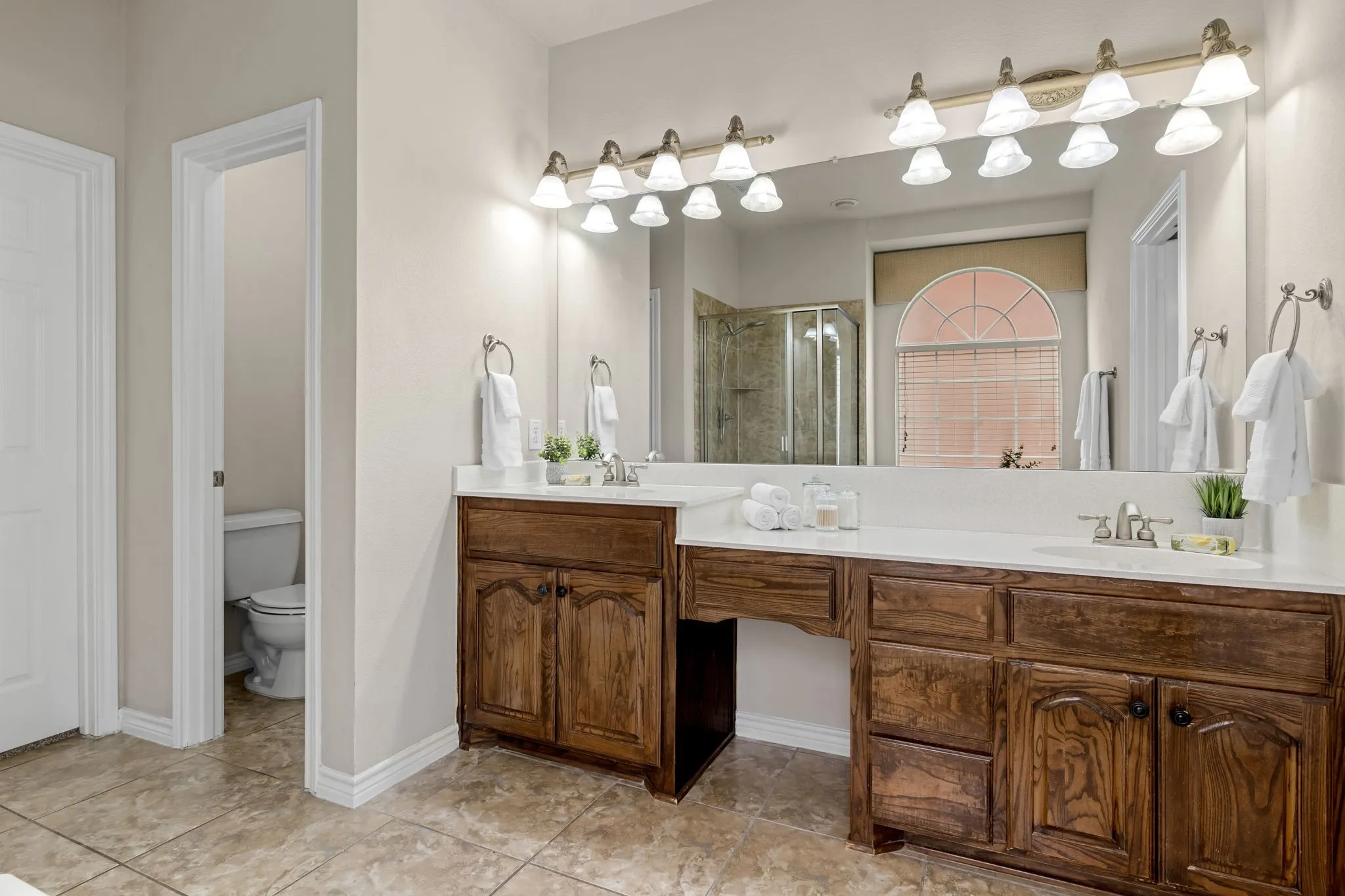 DUAL VANITIES