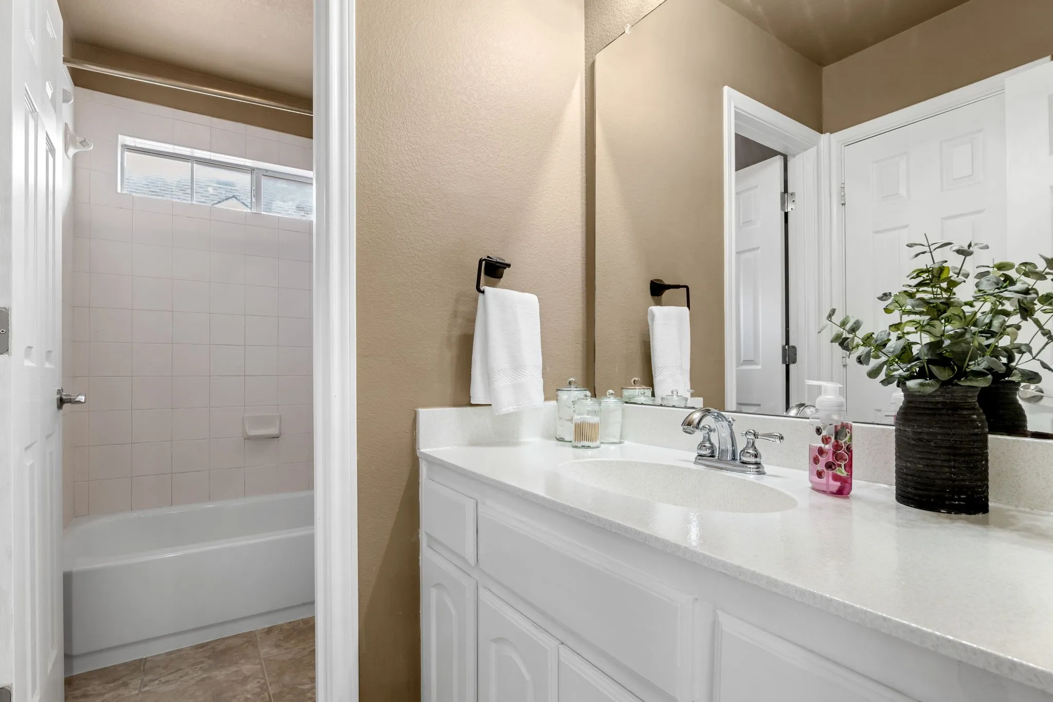 Single Family Residence For Sale in Collin County , 13292 Box Elder Lane, Frisco, Texas 75035, 5 Bedroom, 4 Bathroom, 2 Garage spaces, 3,805 Sqft, built in 2007, mls#21276117, Real Estate Agent in Frisco, Homes For Sale in Collin county, Homes For Sale in Frisco, Realtor in Frisco Texas, Real Estate Brokerage Independent Realty Texas, Luminita Cordes Realtor