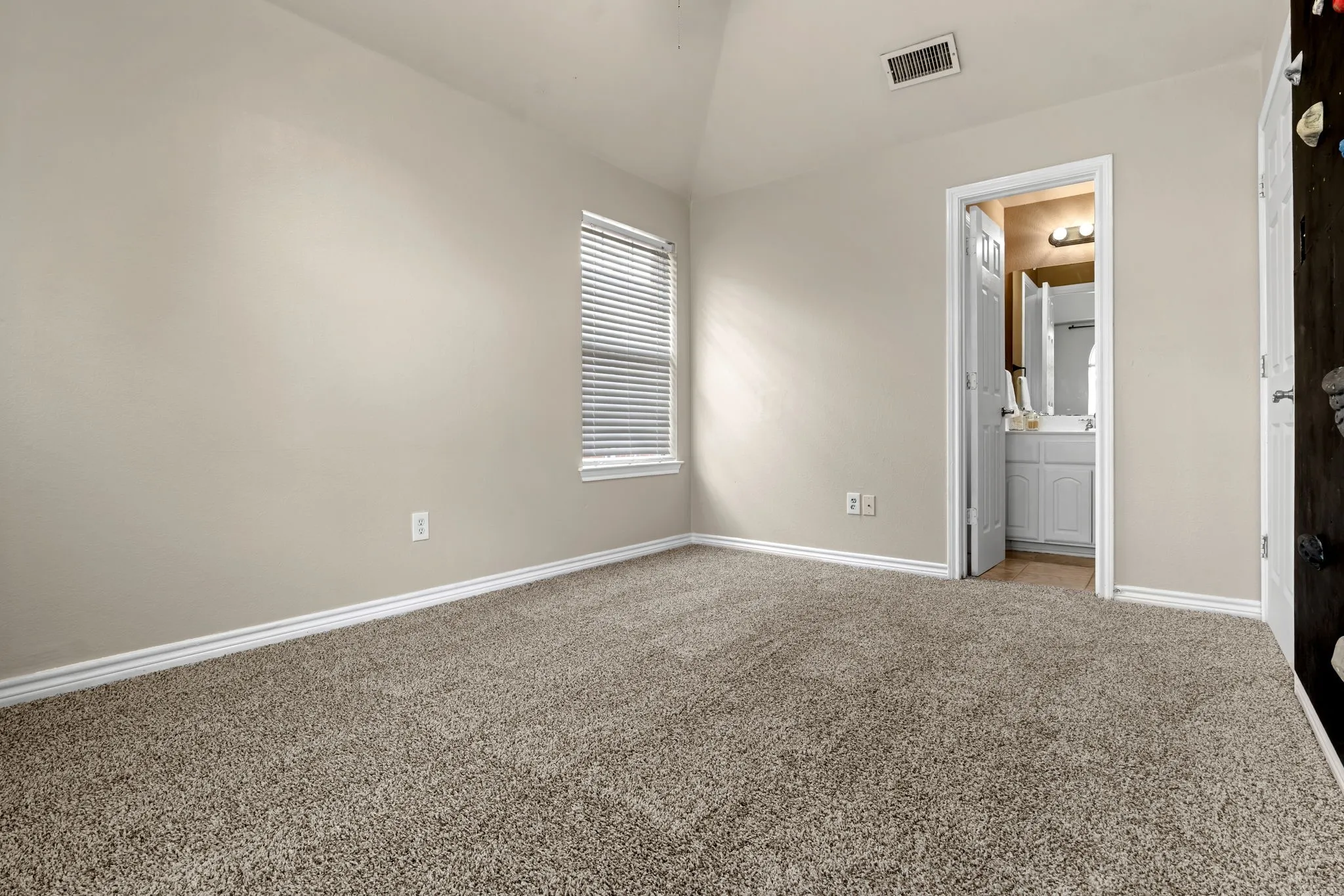 SPLIT BEDROOMS