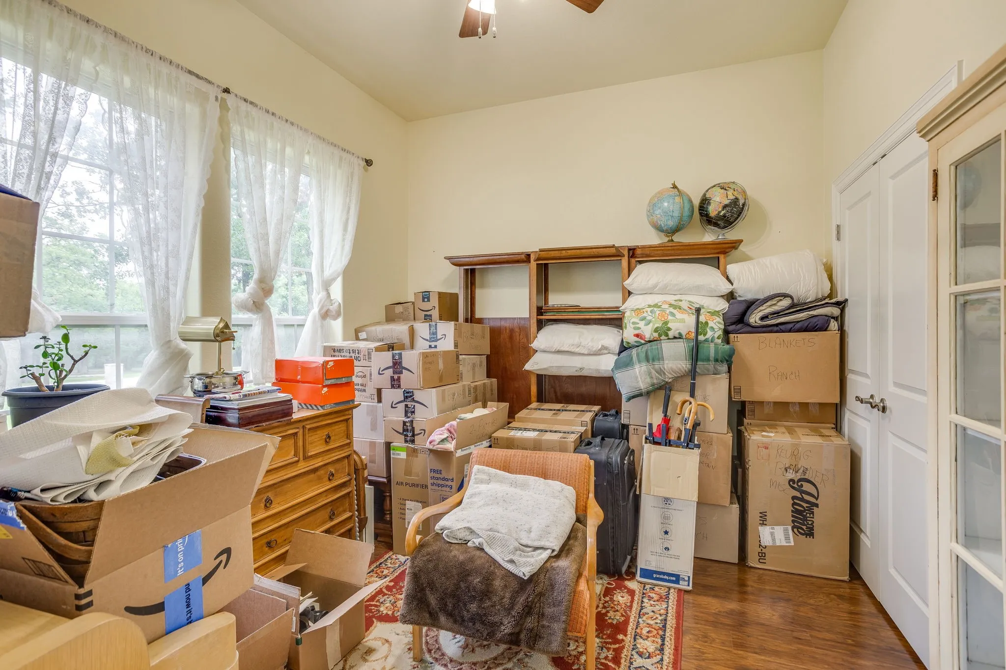 Single Family Residence For Sale in Parker County , 263 Oak Creek Circle, Springtown, Texas 76082, 4 Bedroom, 3 Bathroom, 2 Garage spaces, 2,365 Sqft, built in 2013, mls#21278612, Real Estate Agent in Springtown, Homes For Sale in Parker county, Homes For Sale in Springtown, Realtor in Springtown Texas, Real Estate Brokerage Independent Realty Texas, Luminita Cordes Realtor