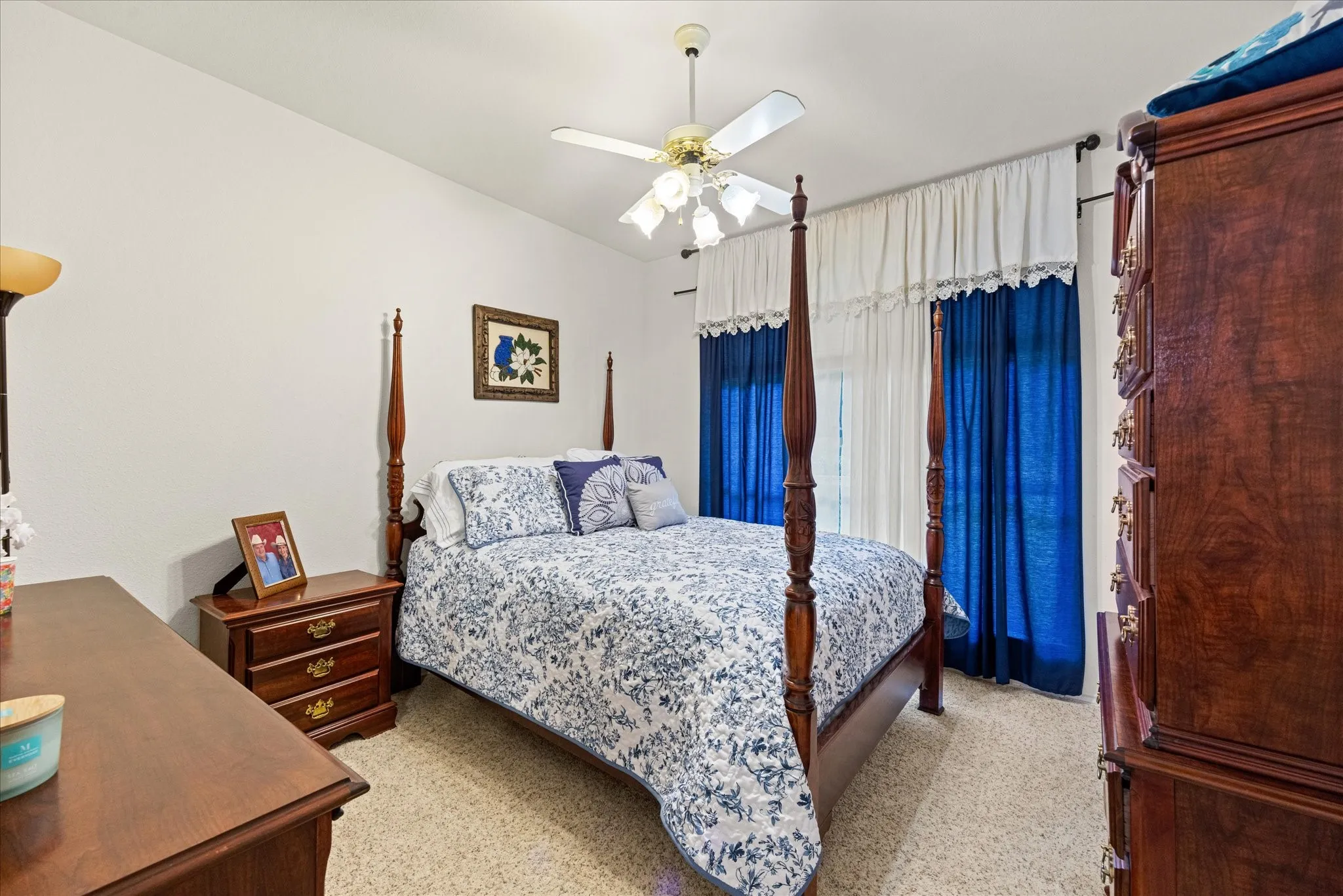 Single Family Residence For Sale in Hood County , 8912 Green Leaves Drive, Granbury, Texas 76049, 3 Bedroom, 2 Bathroom, 2 Garage spaces, 1,977 Sqft, built in 1994, mls#21278658, Real Estate Agent in Granbury, Homes For Sale in Hood county, Homes For Sale in Granbury, Realtor in Granbury Texas, Real Estate Brokerage Independent Realty Texas, Luminita Cordes Realtor