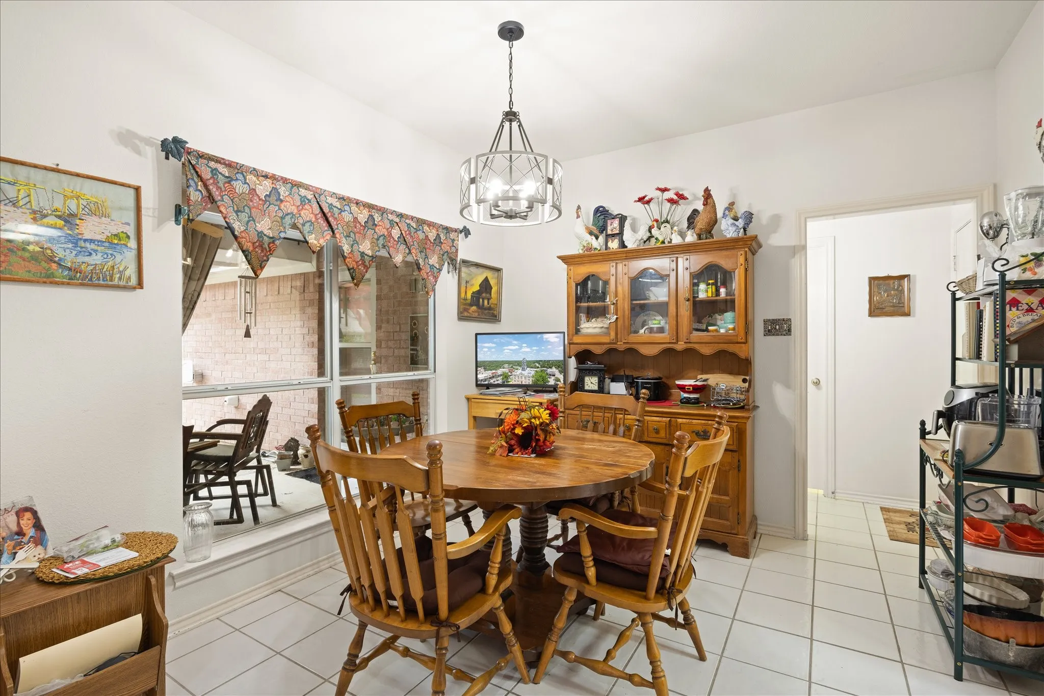 Single Family Residence For Sale in Hood County , 8912 Green Leaves Drive, Granbury, Texas 76049, 3 Bedroom, 2 Bathroom, 2 Garage spaces, 1,977 Sqft, built in 1994, mls#21278658, Real Estate Agent in Granbury, Homes For Sale in Hood county, Homes For Sale in Granbury, Realtor in Granbury Texas, Real Estate Brokerage Independent Realty Texas, Luminita Cordes Realtor