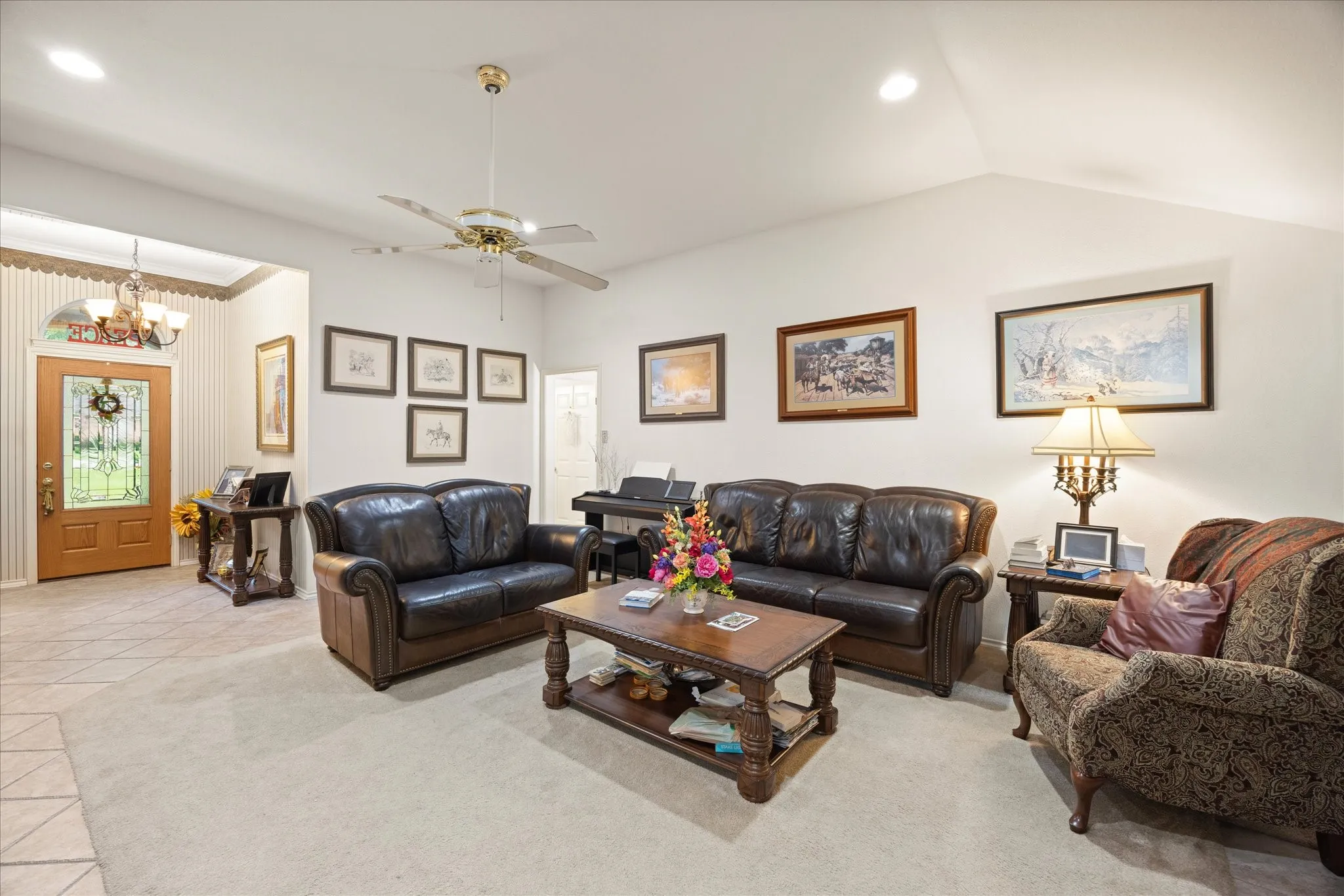 Single Family Residence For Sale in Hood County , 8912 Green Leaves Drive, Granbury, Texas 76049, 3 Bedroom, 2 Bathroom, 2 Garage spaces, 1,977 Sqft, built in 1994, mls#21278658, Real Estate Agent in Granbury, Homes For Sale in Hood county, Homes For Sale in Granbury, Realtor in Granbury Texas, Real Estate Brokerage Independent Realty Texas, Luminita Cordes Realtor