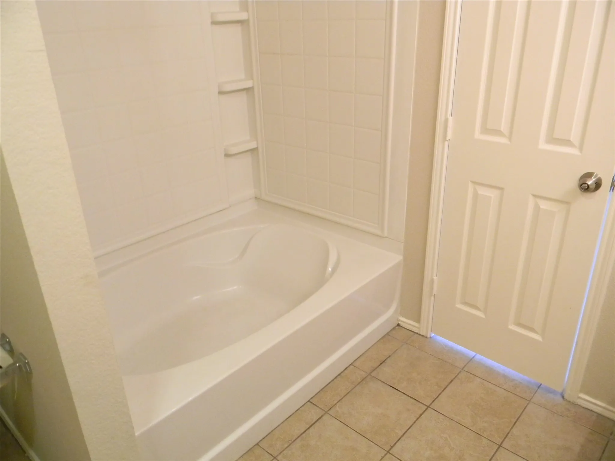 Single Family Residence For Rent in Tarrant County , 11929 Porcupine Drive, Fort Worth, Texas 76244, 4 Bedrooms, 2 Bathrooms, 2 Garage spaces, 1,553 Sqft, built in 2004, Price $2,200, mls#21278663, Real Estate Agent in Fort Worth, Homes For Rent in Tarrant county, Homes For Rent in Fort Worth, Realtor in Fort Worth Texas, Real Estate Brokerage Independent Realty Texas, Luminita Cordes Realtor