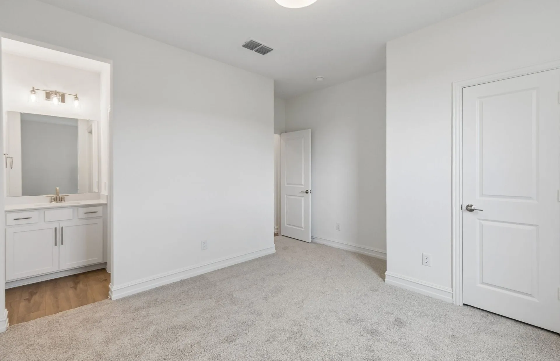 Secondary bedroom